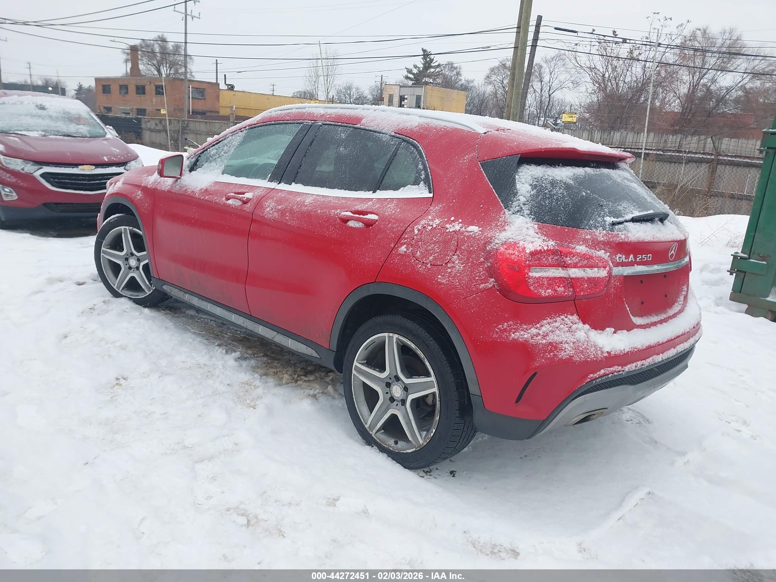 MERCEDES-BENZ GLA image 3