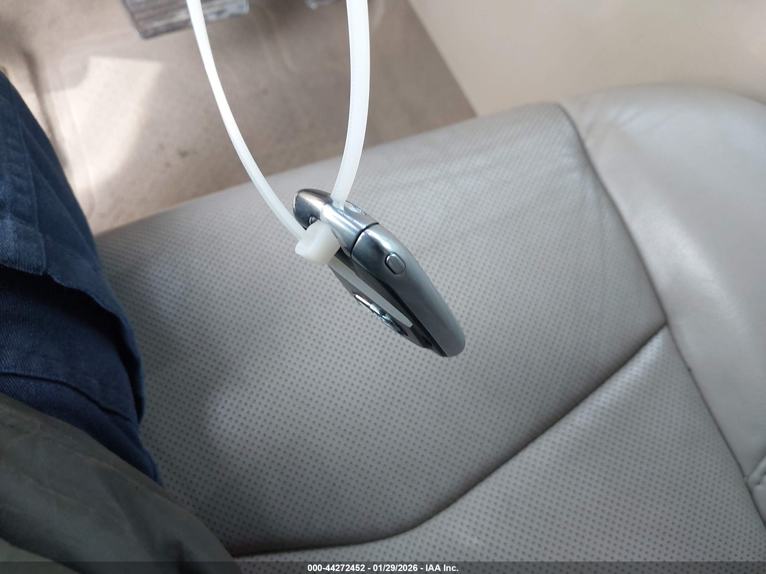 CADILLAC ESCALADE image 11