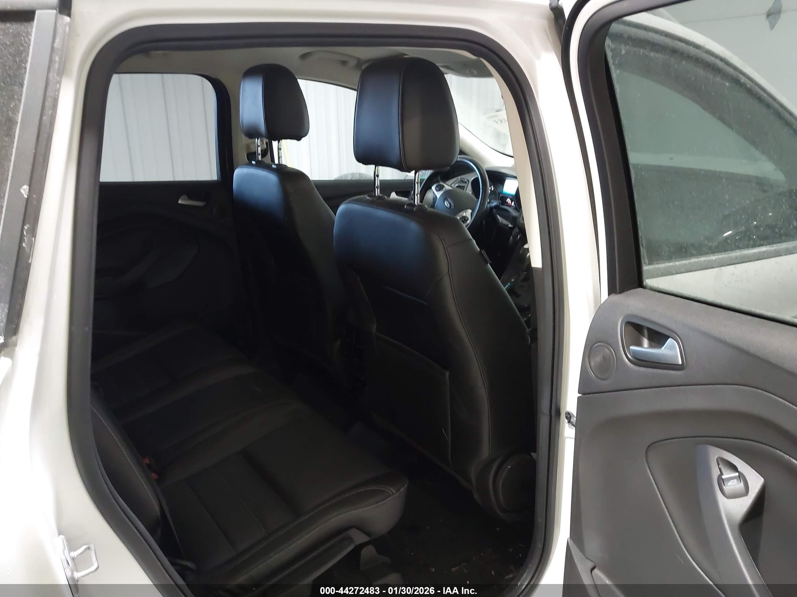 FORD ESCAPE image 8