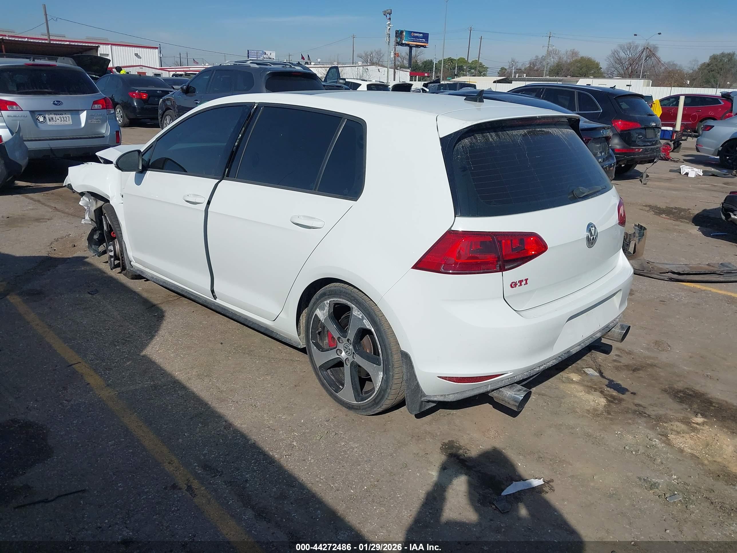 VOLKSWAGEN GOLF image 3