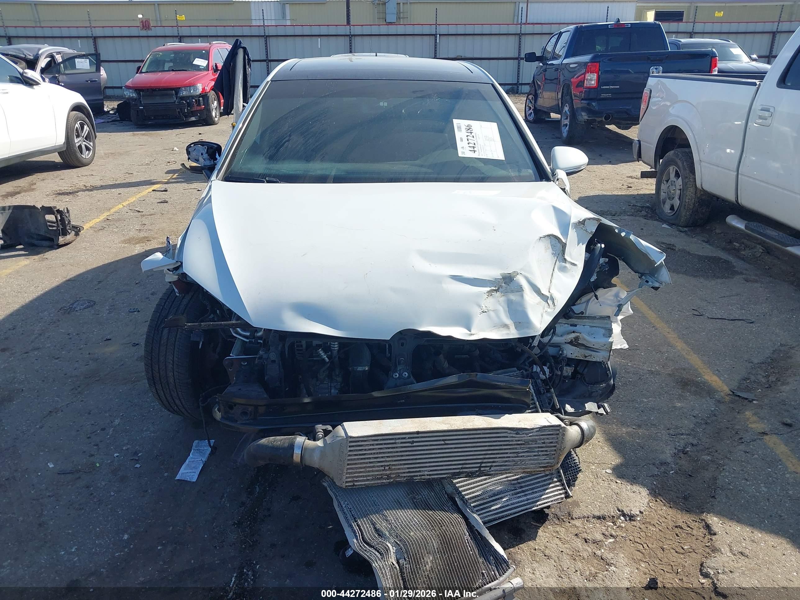VOLKSWAGEN GOLF image 6