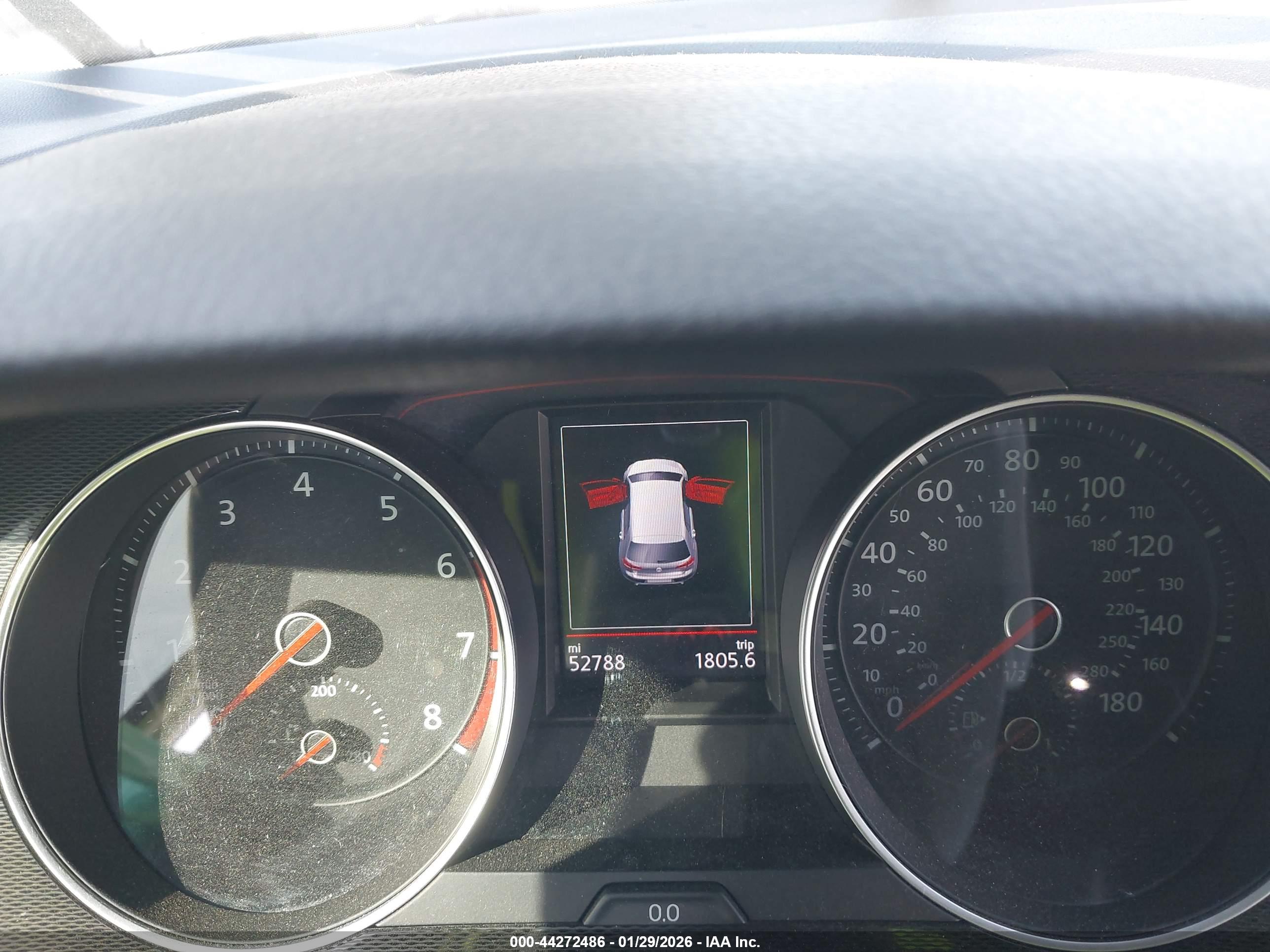 VOLKSWAGEN GOLF image 7