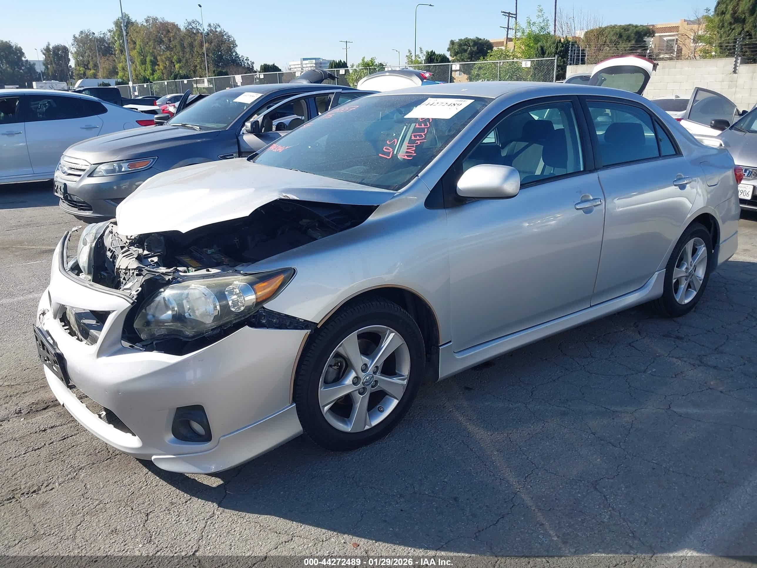TOYOTA COROLLA image 2