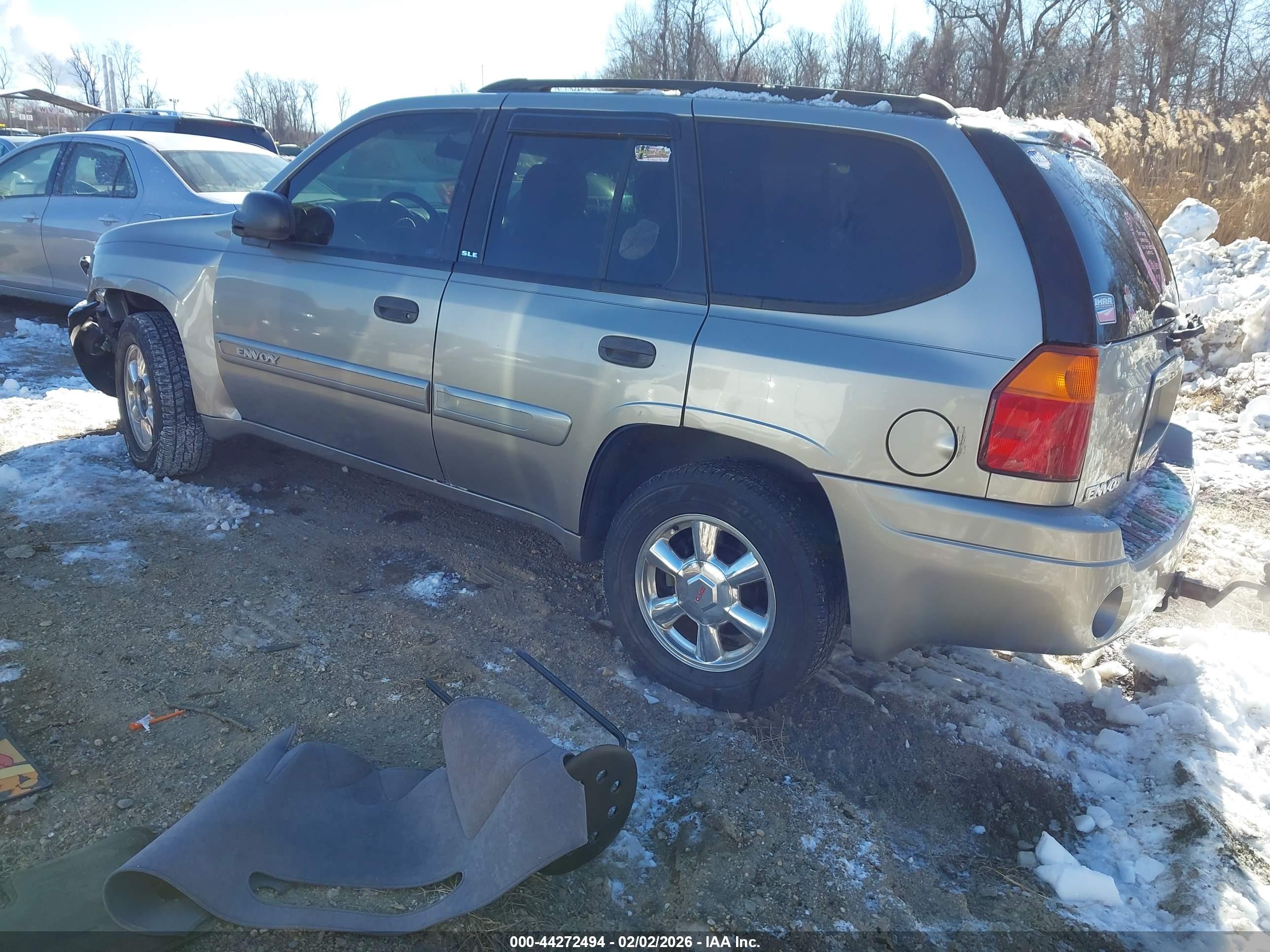 GMC ENVOY image 3