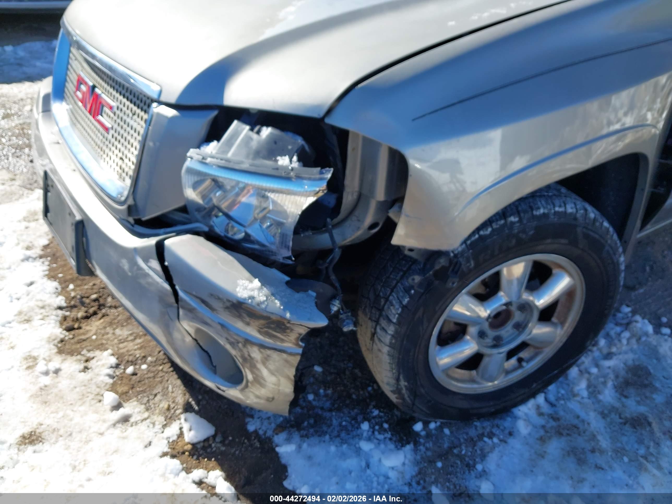 GMC ENVOY image 6
