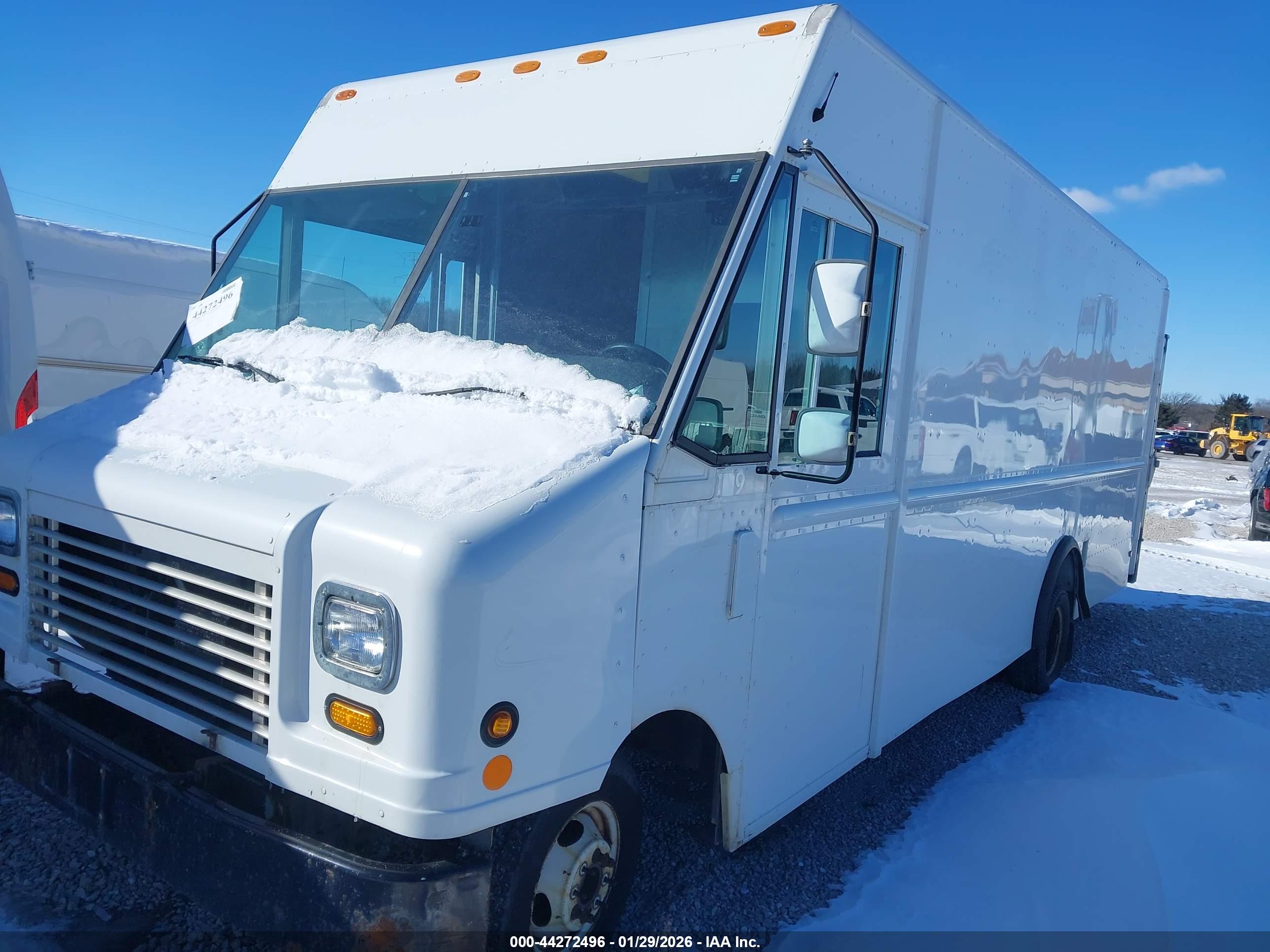 FORD E-450 image 2