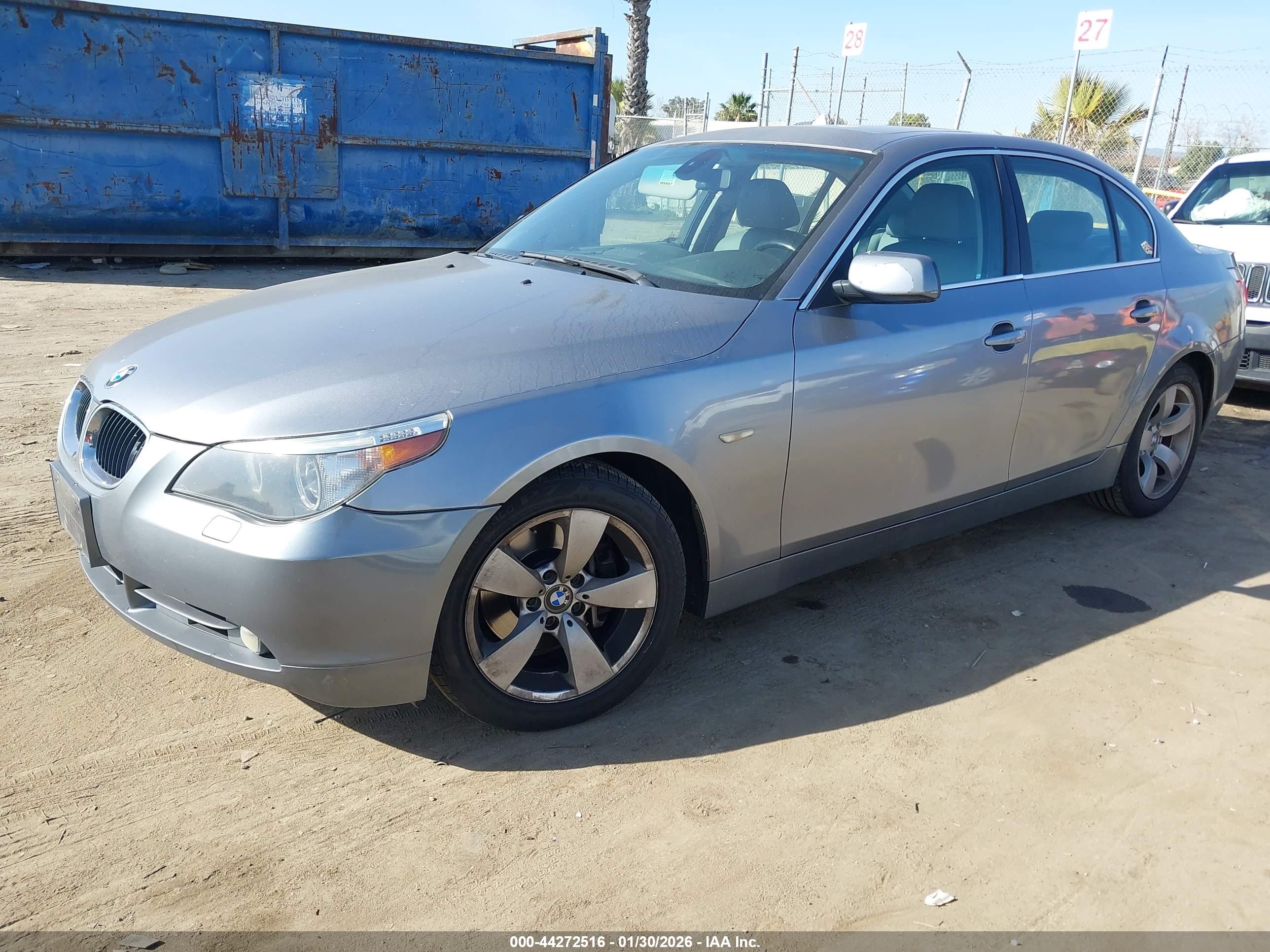 BMW 525I image 2
