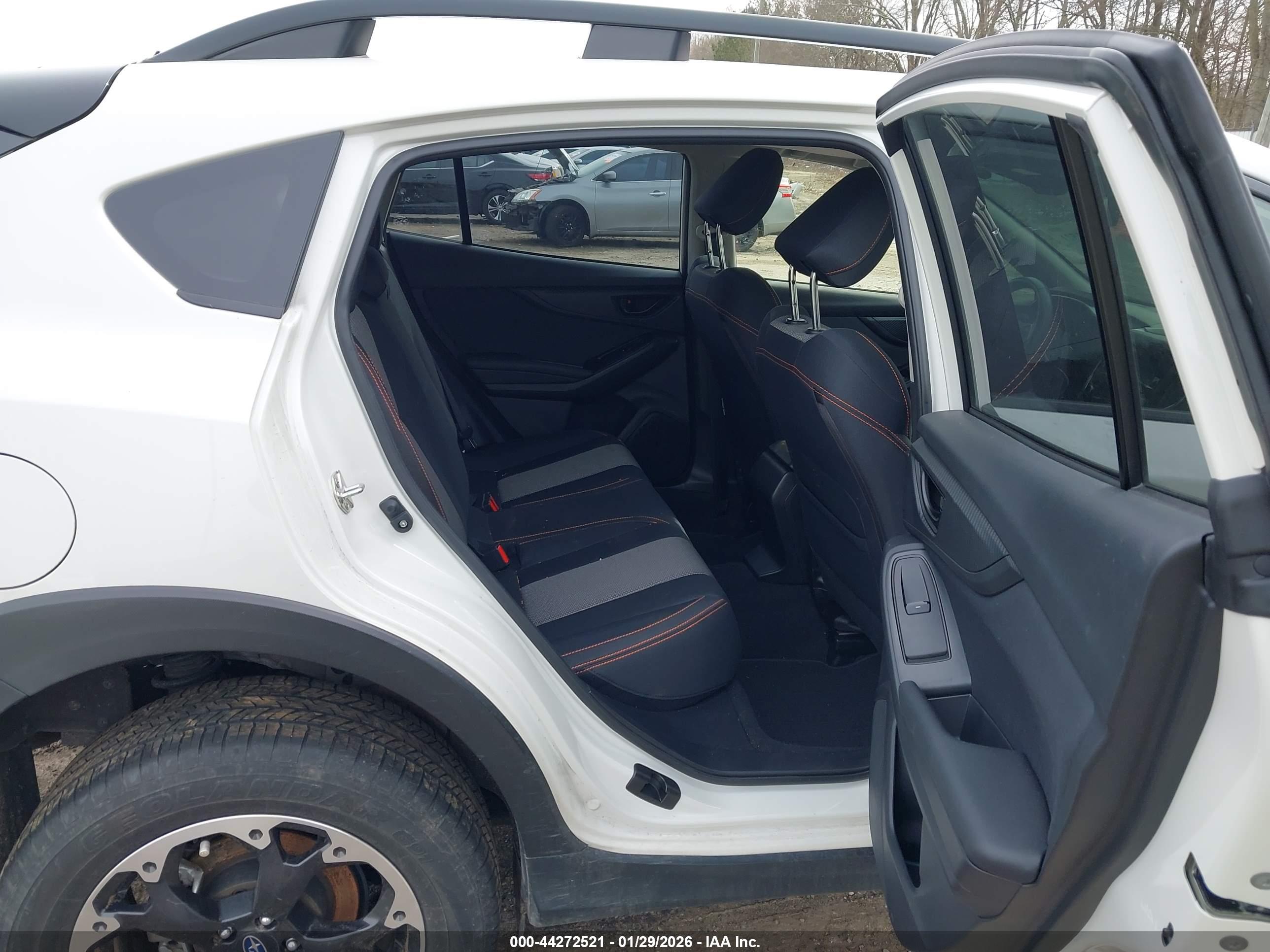 SUBARU CROSSTREK image 8
