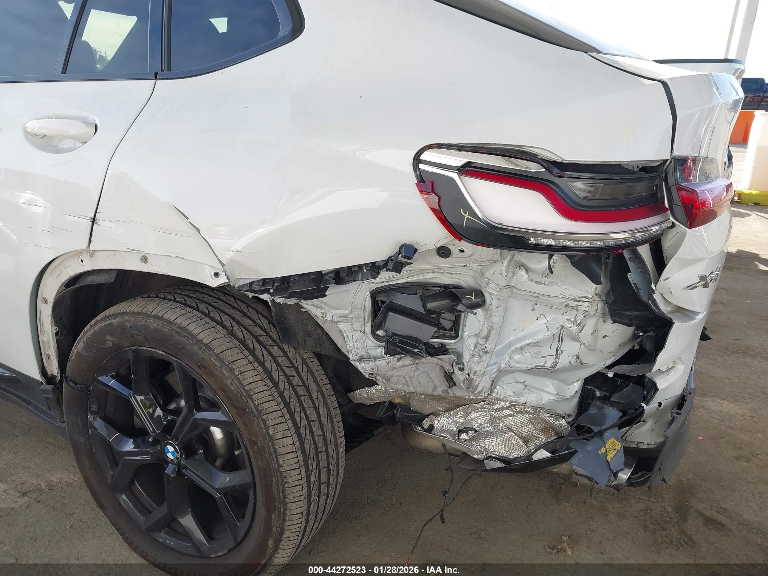 BMW X4 image 6
