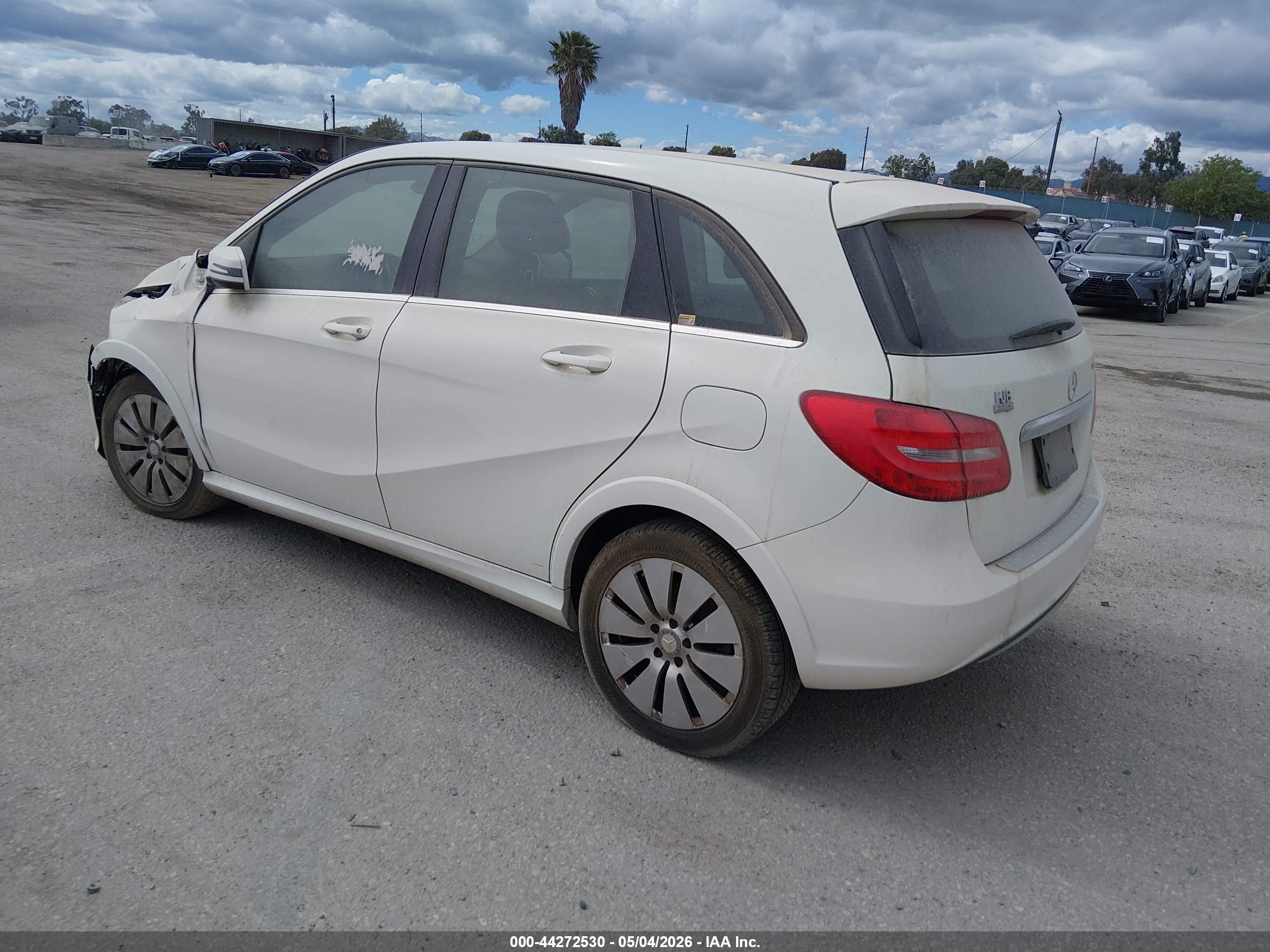 MERCEDES-BENZ B-CLASS image 3