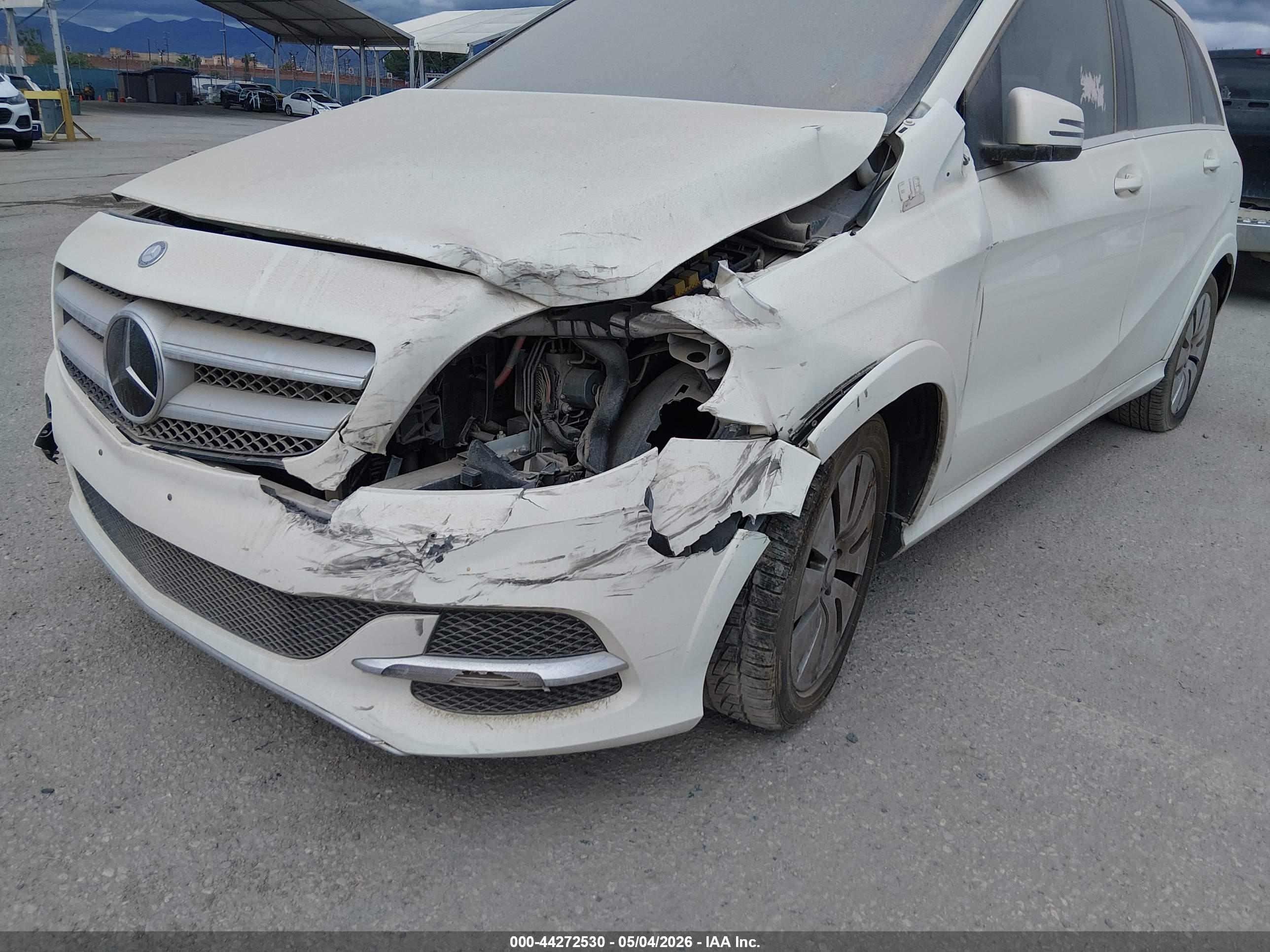 MERCEDES-BENZ B-CLASS image 6