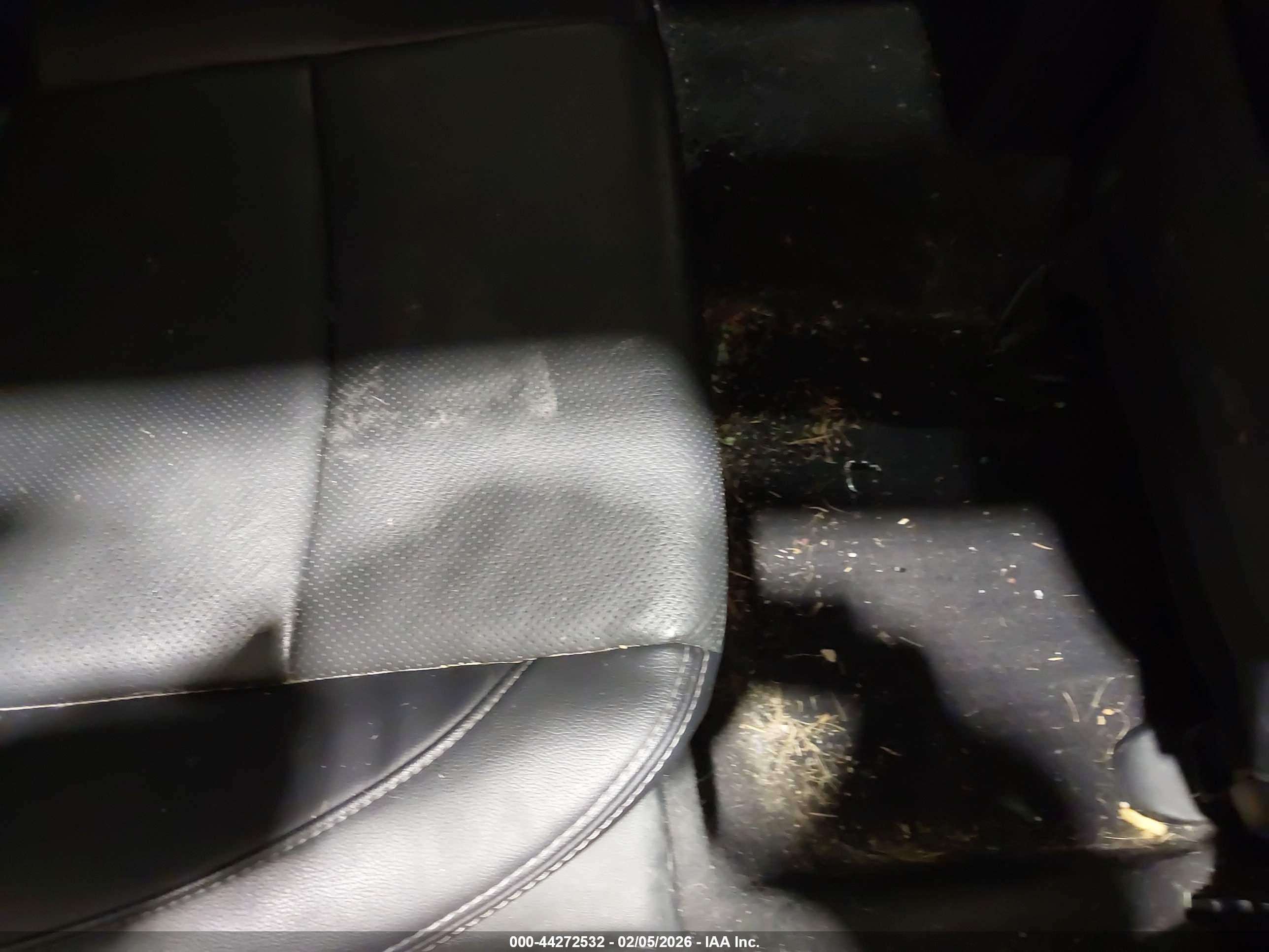 SUBARU OUTBACK image 8