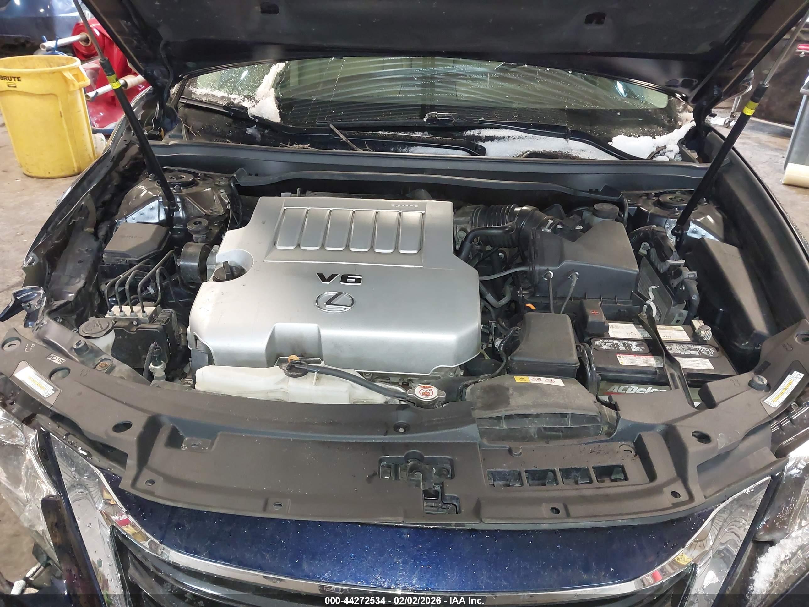 LEXUS ES image 10