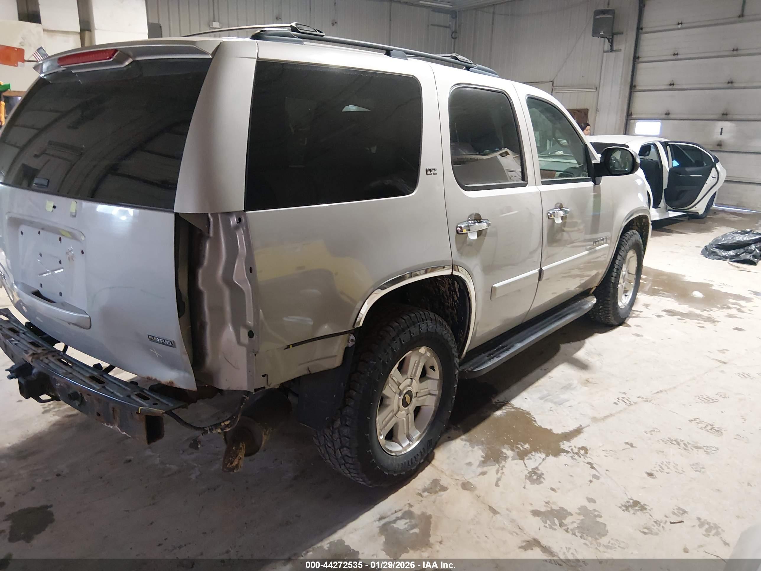 CHEVROLET TAHOE image 4