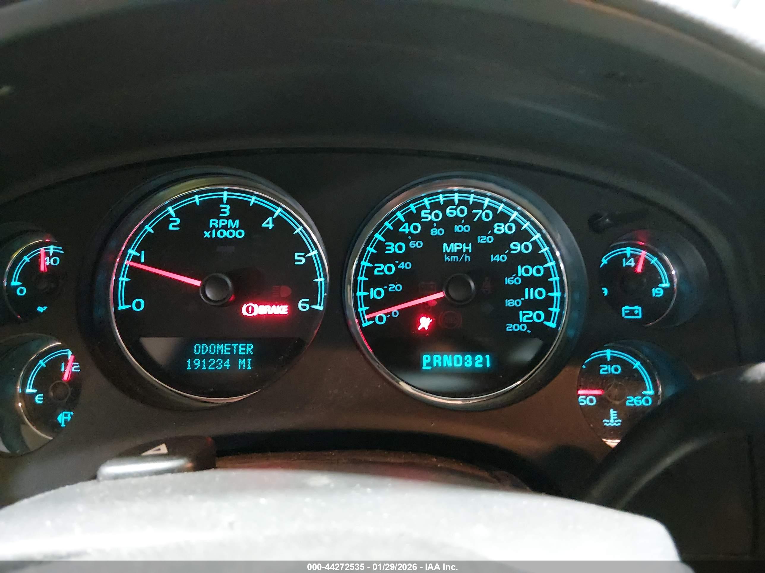 CHEVROLET TAHOE image 7