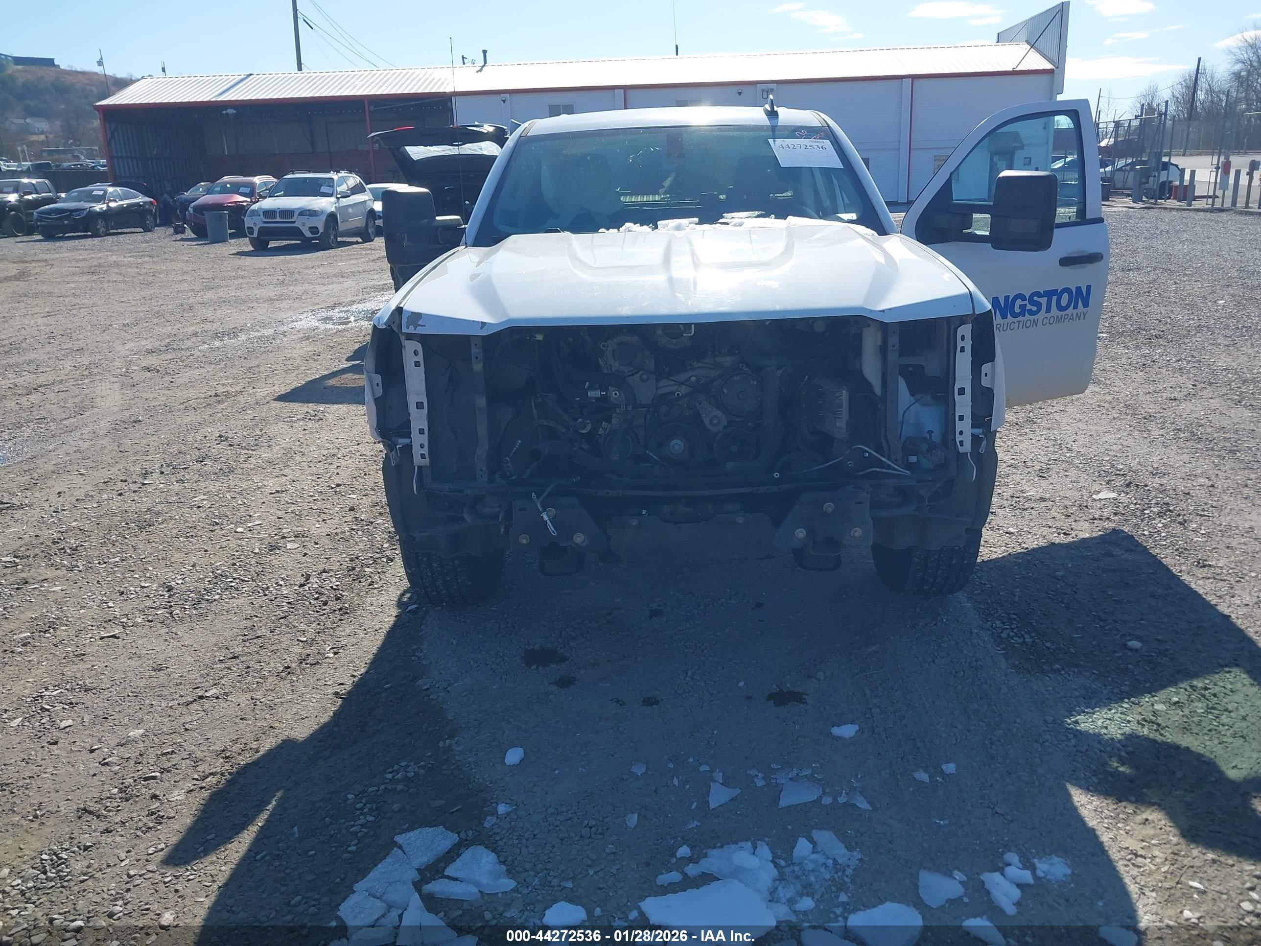 CHEVROLET SILVERADO image 6