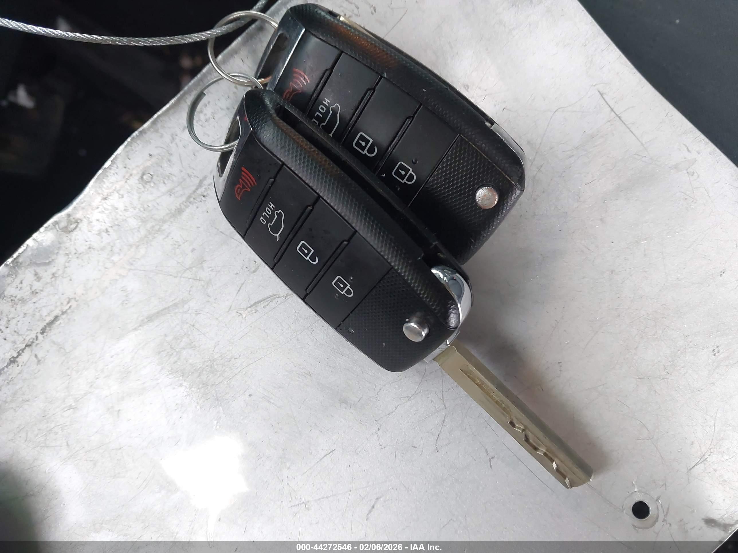 KIA SORENTO image 11