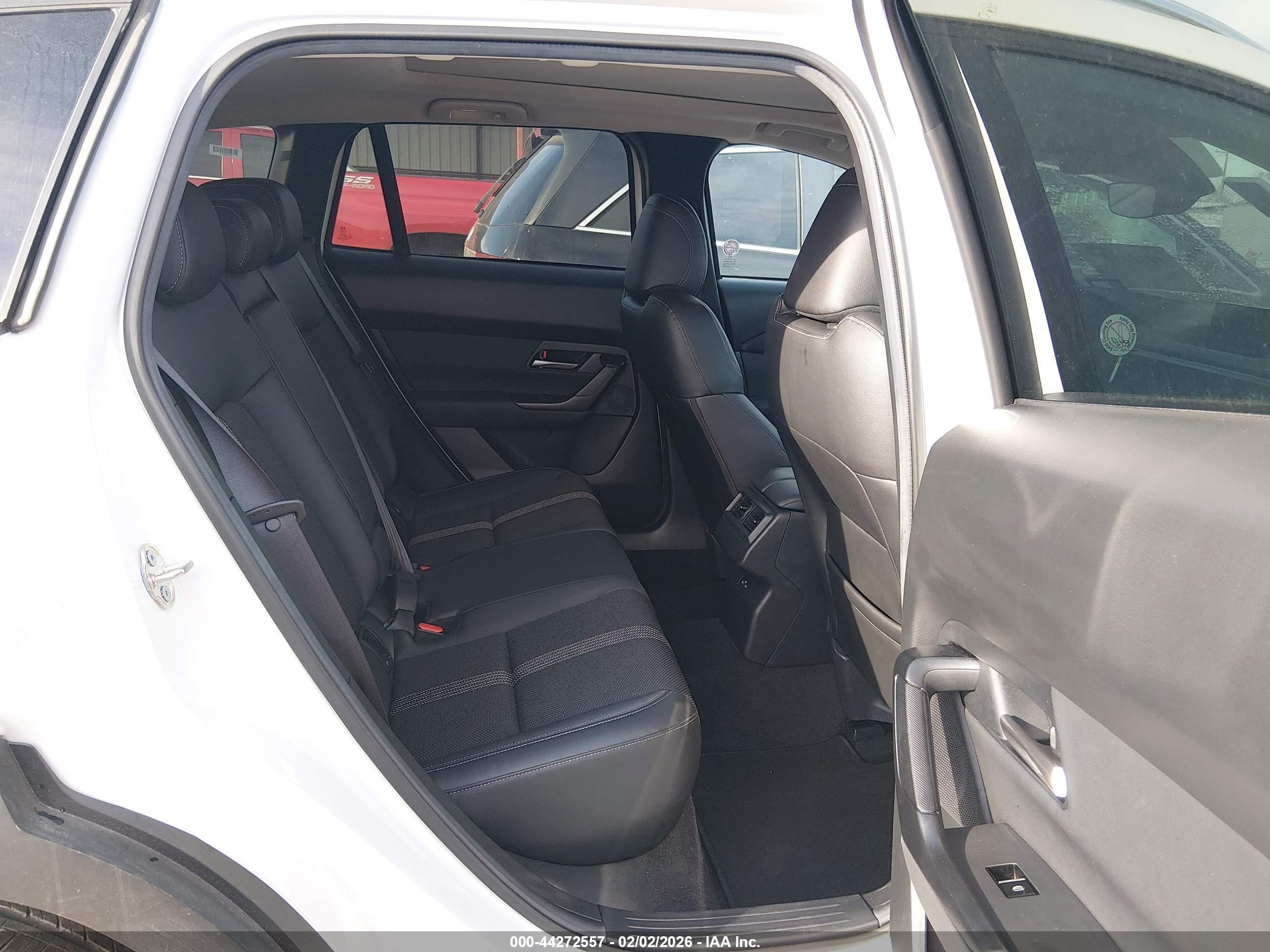 MAZDA CX-50 image 8