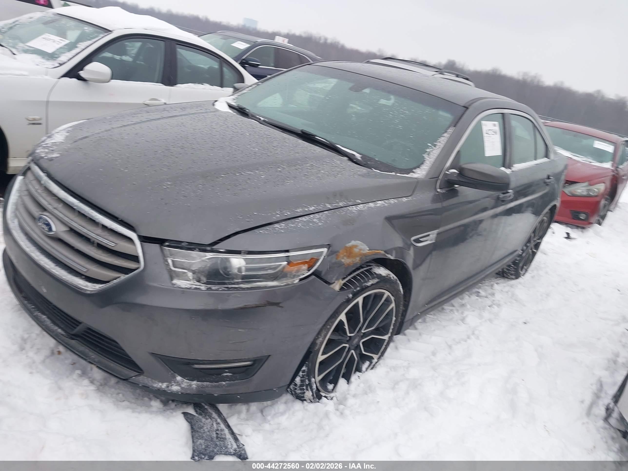 FORD TAURUS image 2
