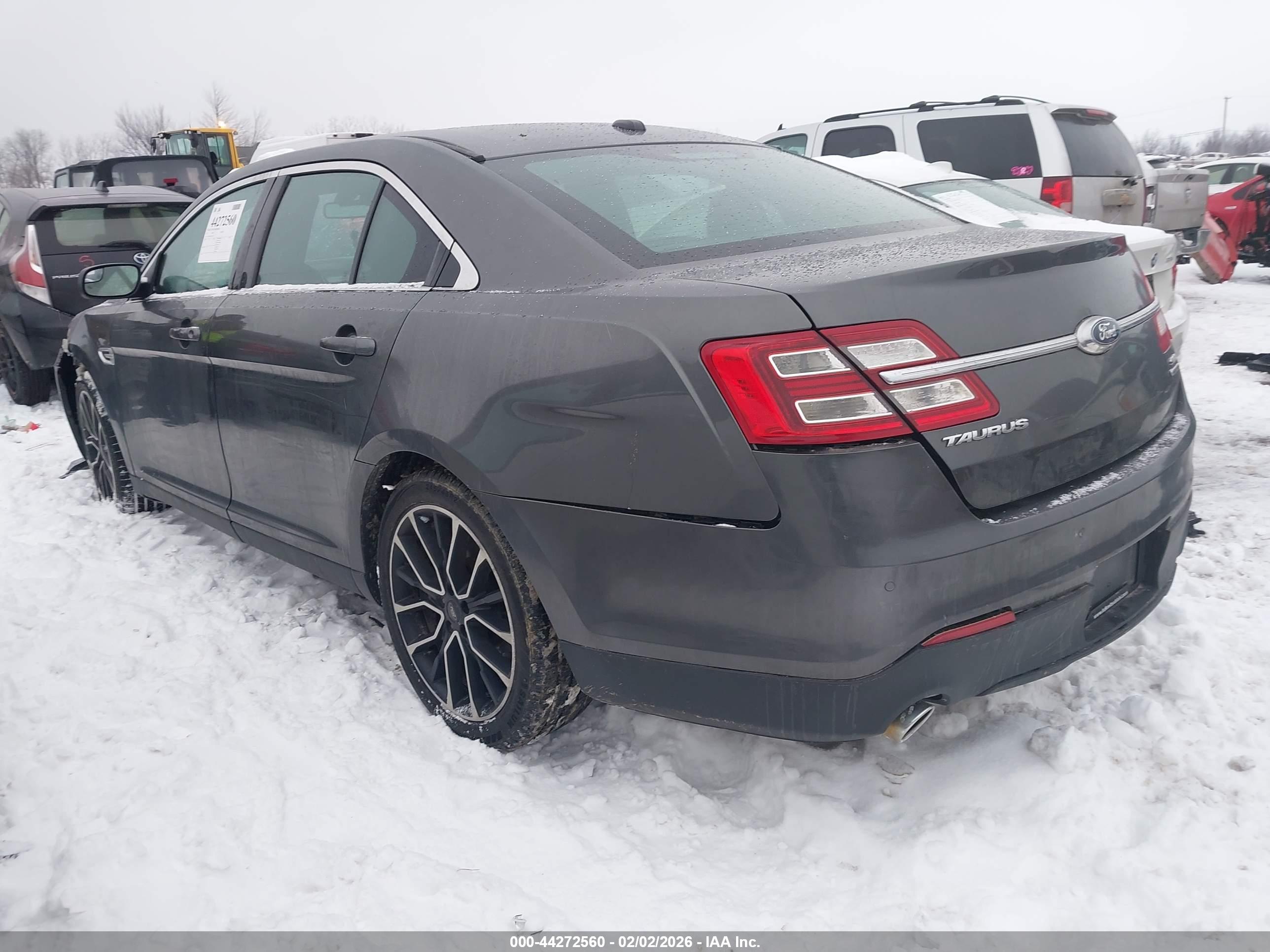 FORD TAURUS image 3