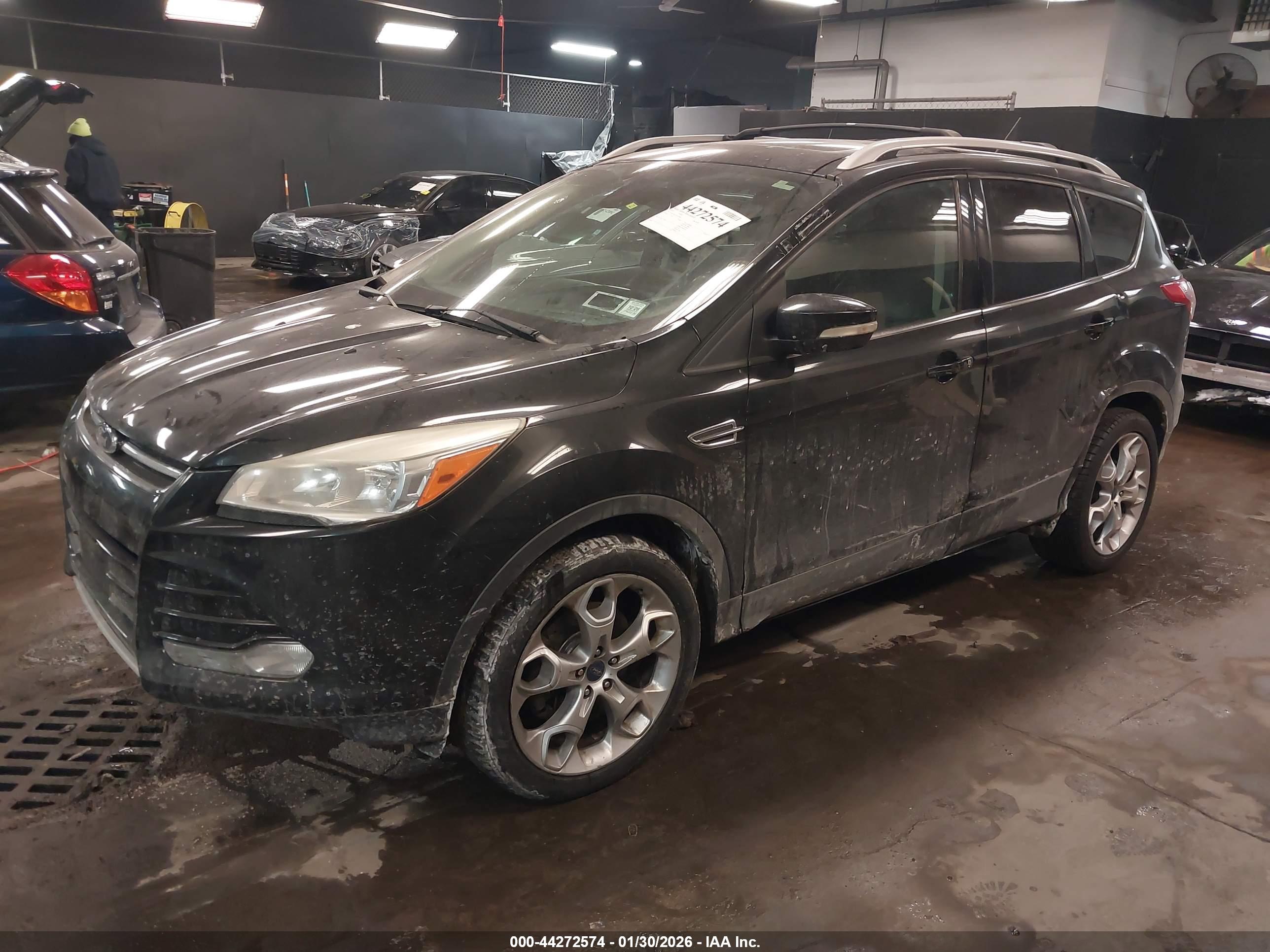 FORD ESCAPE image 2