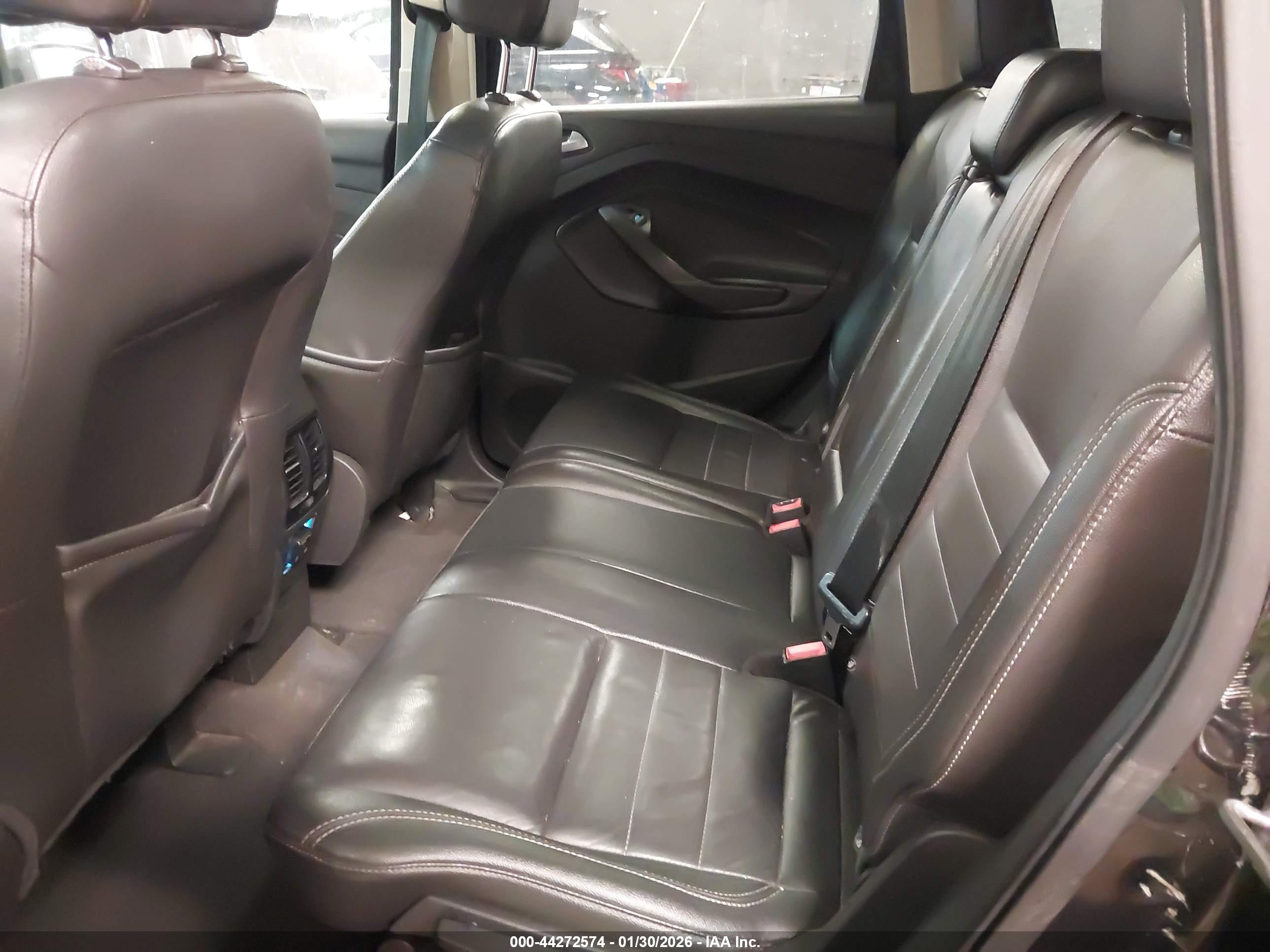 FORD ESCAPE image 8