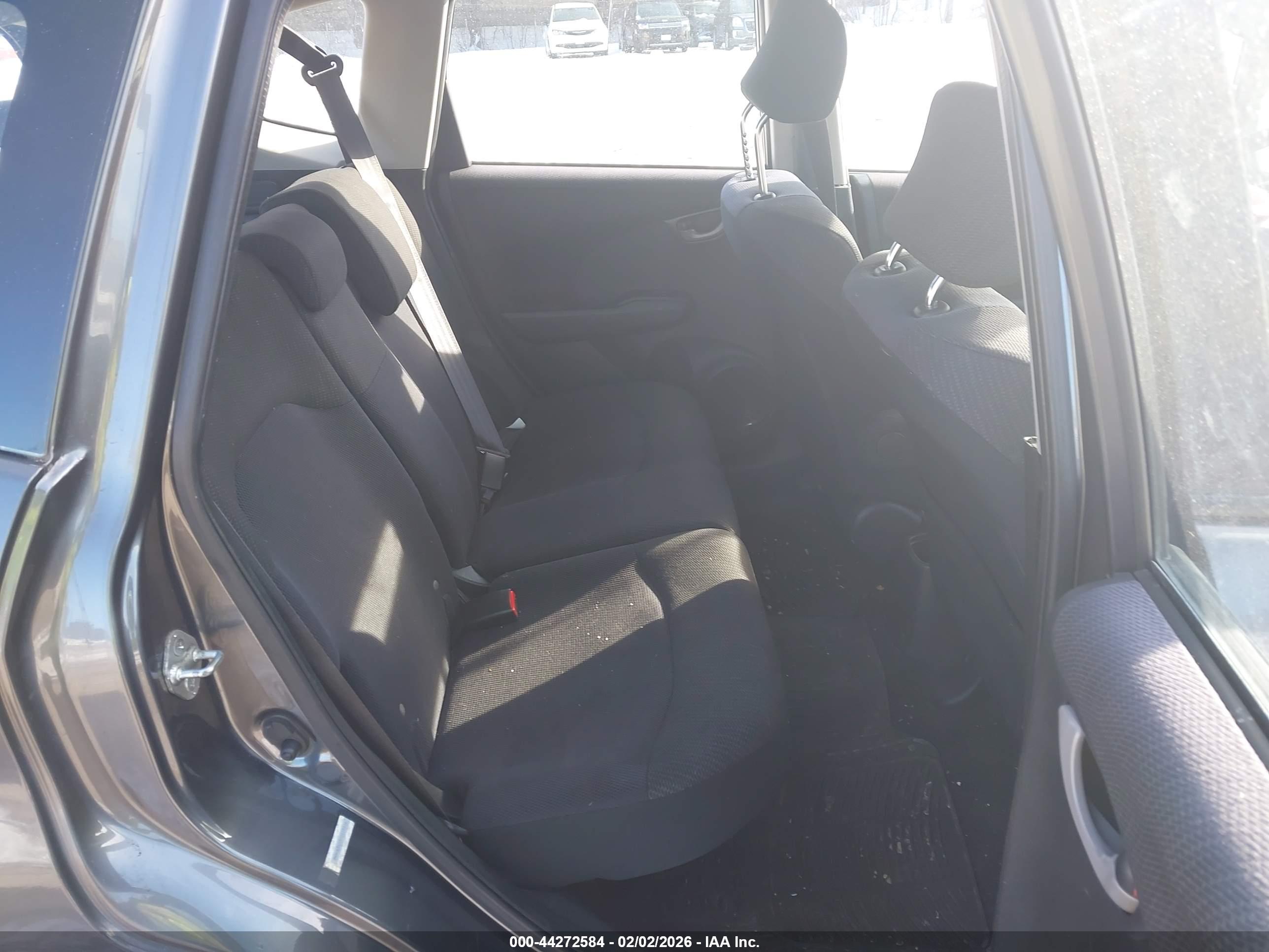 HONDA FIT image 8