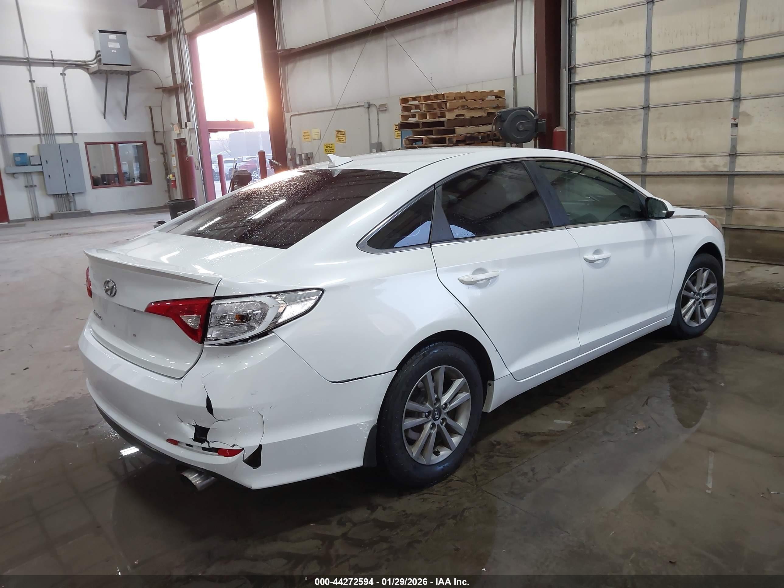 HYUNDAI SONATA image 4