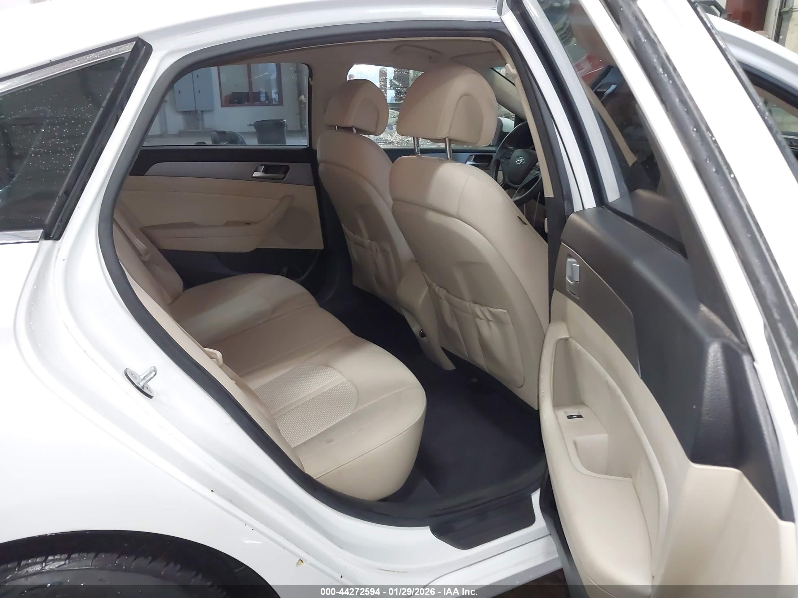 HYUNDAI SONATA image 8