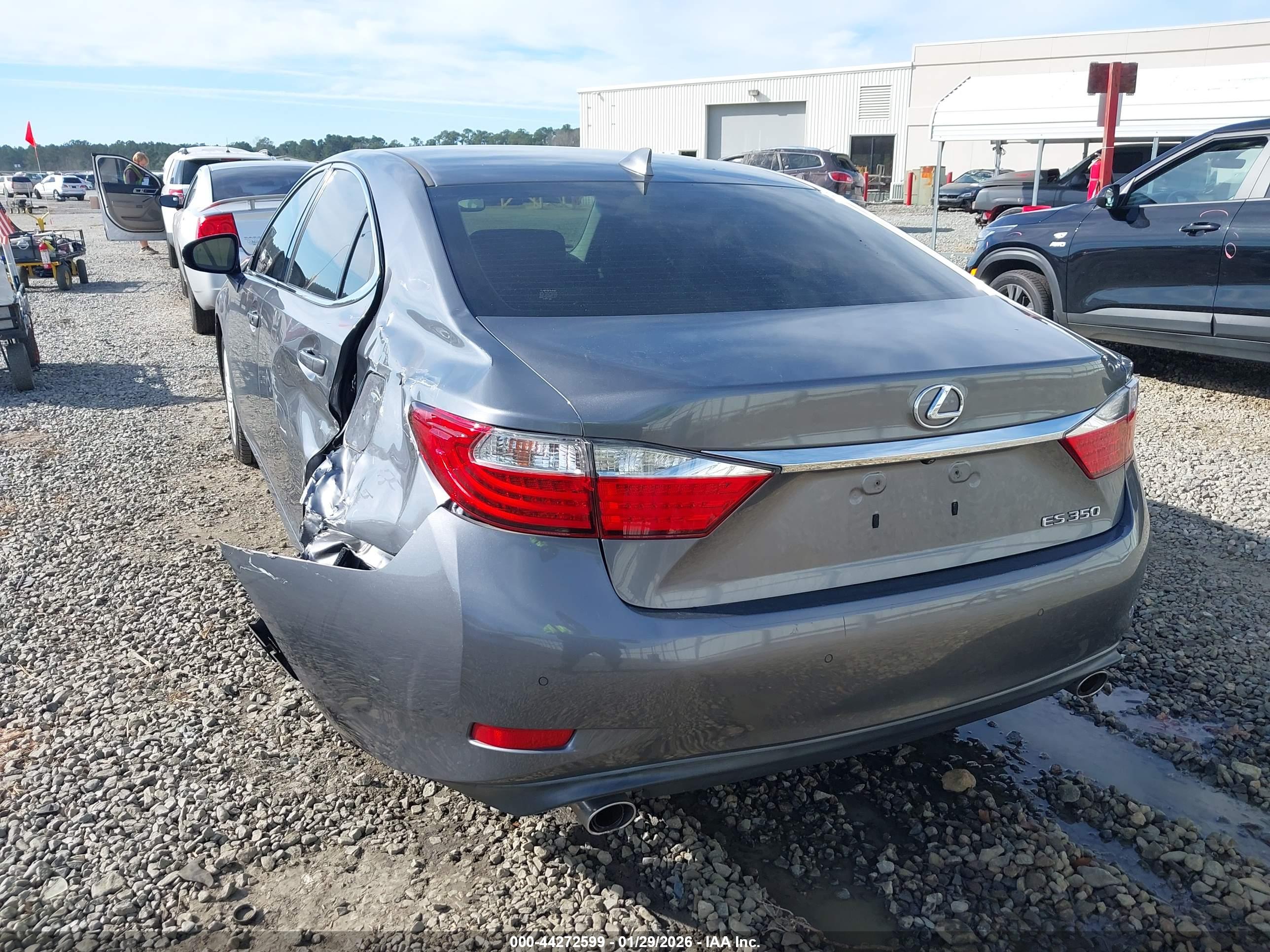 LEXUS ES image 6