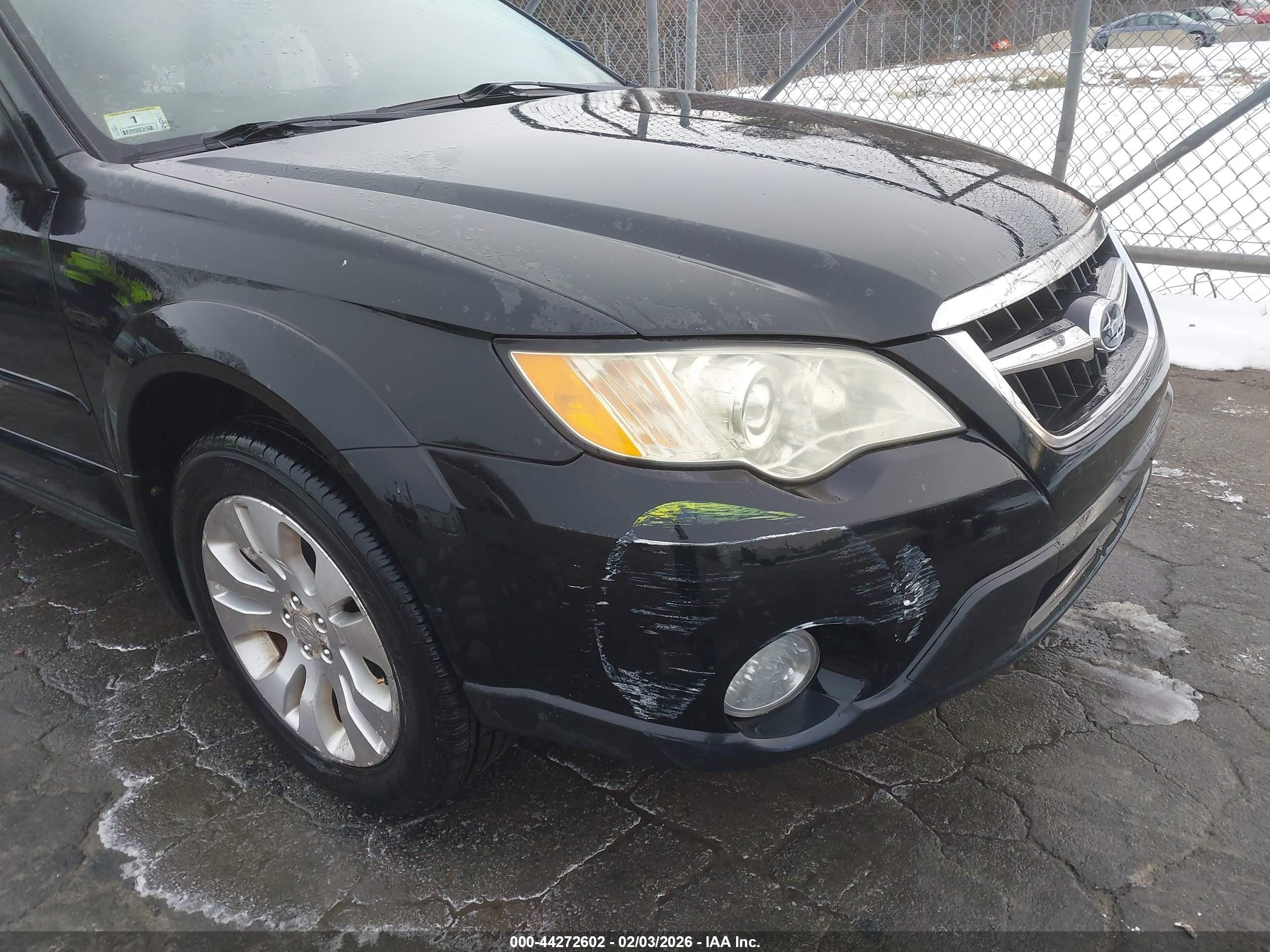 SUBARU OUTBACK image 6