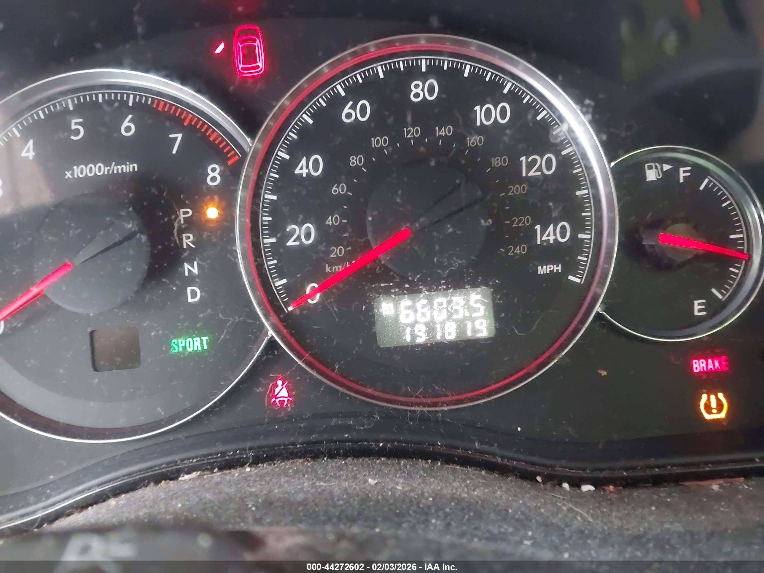 SUBARU OUTBACK image 7