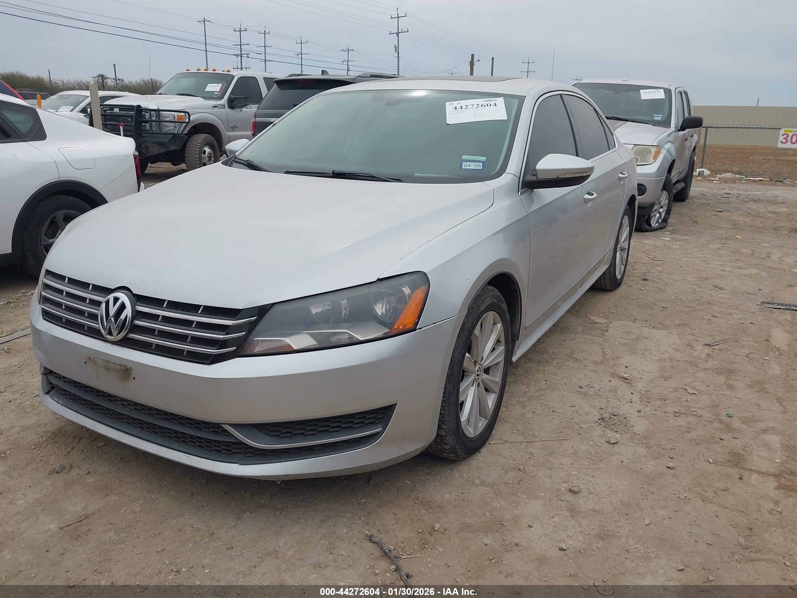 VOLKSWAGEN PASSAT image 2