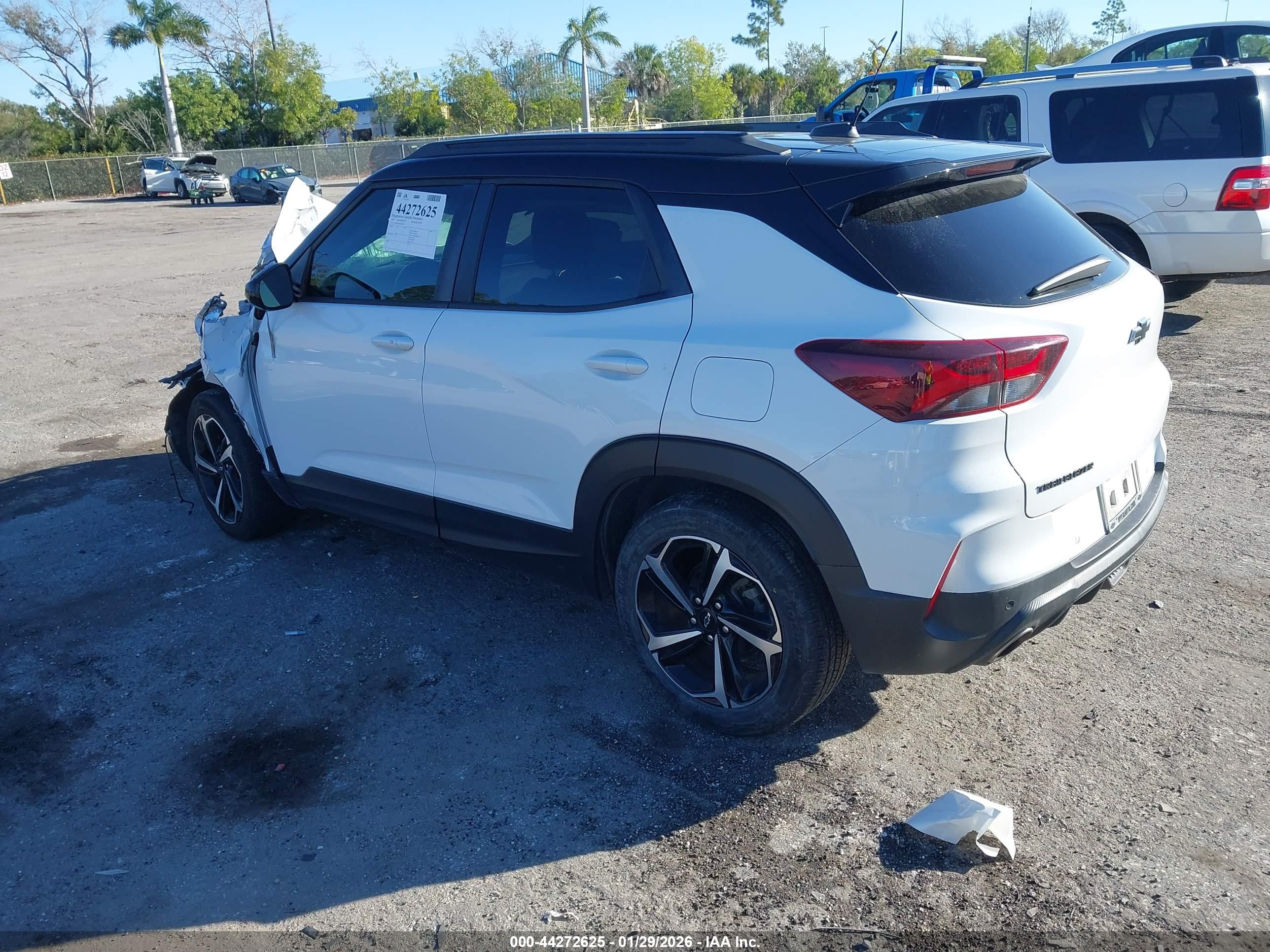 CHEVROLET TRAILBLAZER image 3