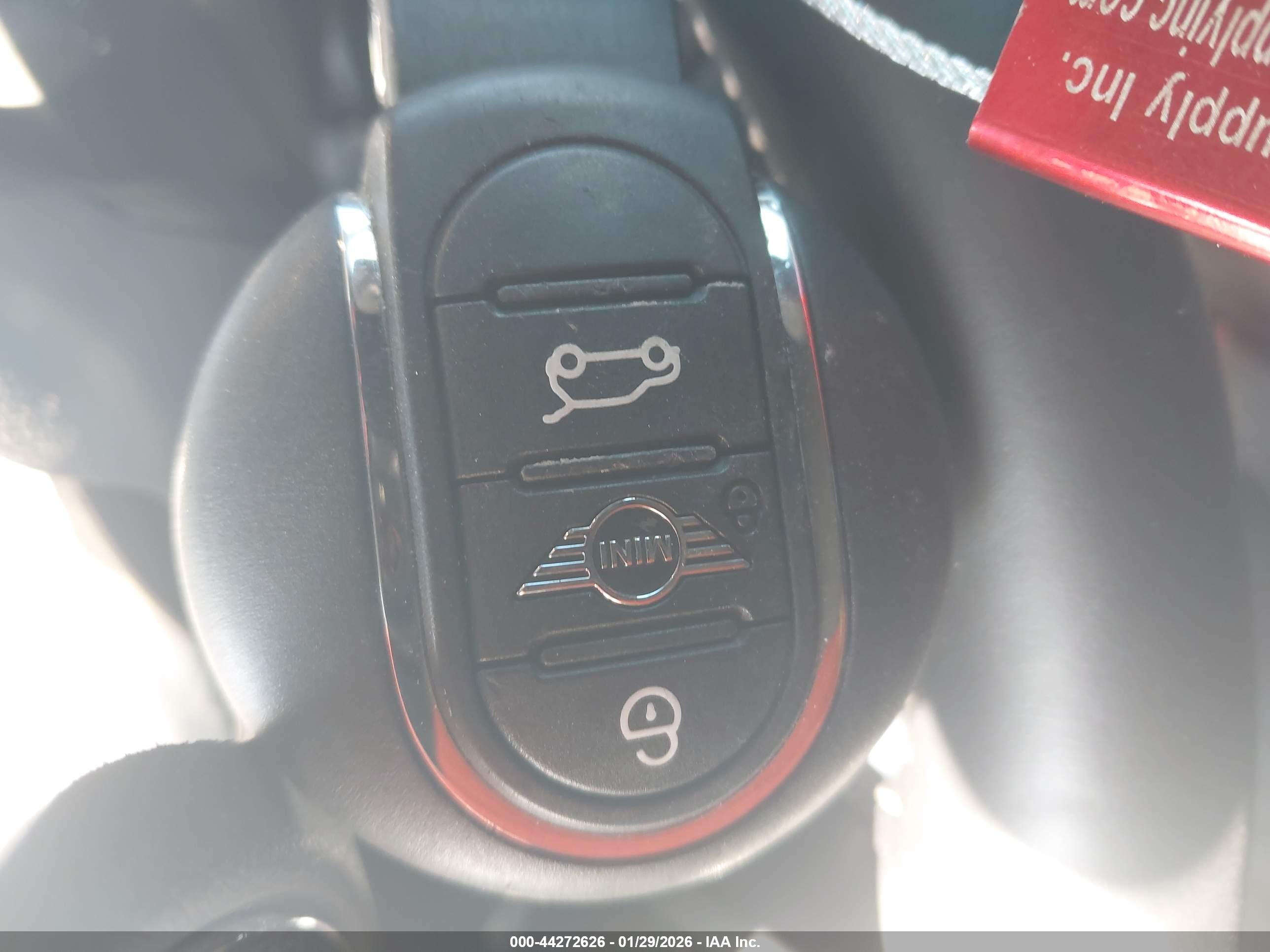 MINI COUNTRYMAN image 11