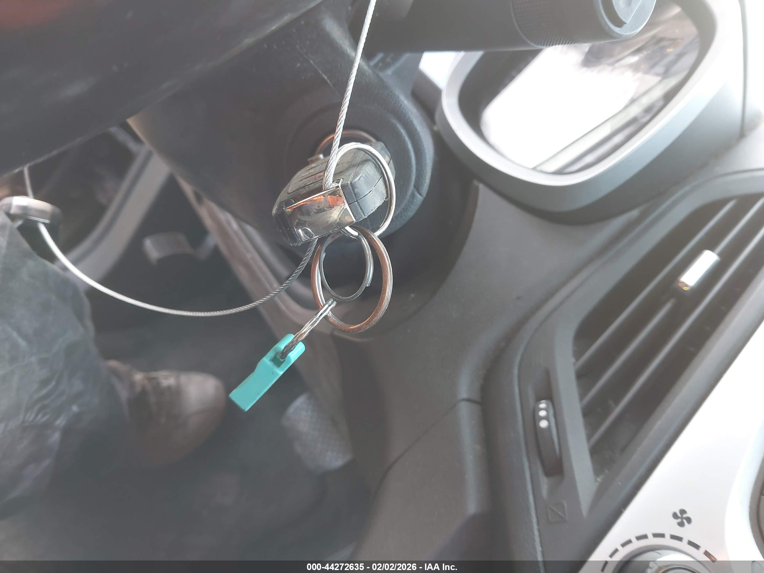 CHEVROLET EQUINOX image 11