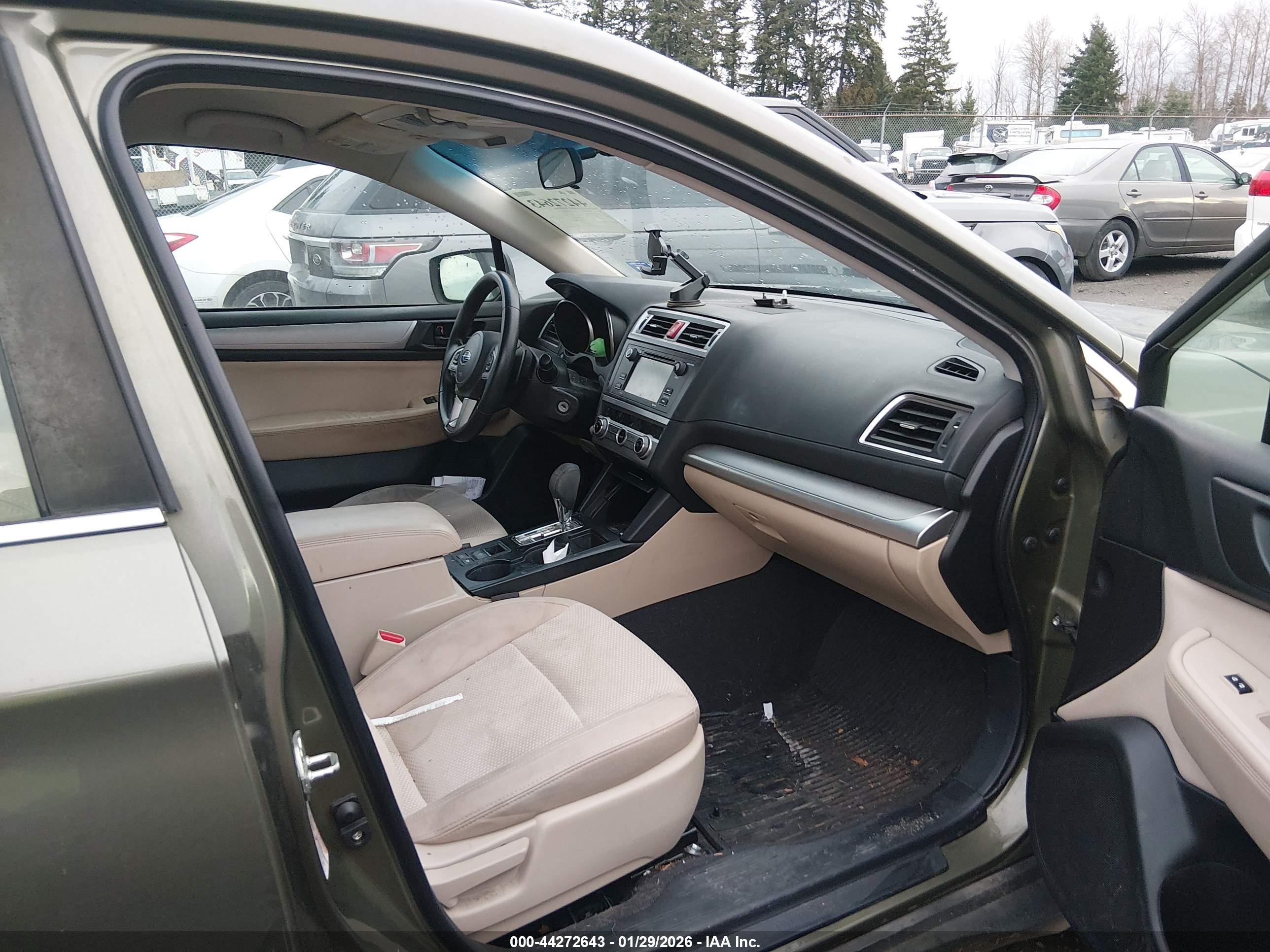SUBARU OUTBACK image 5