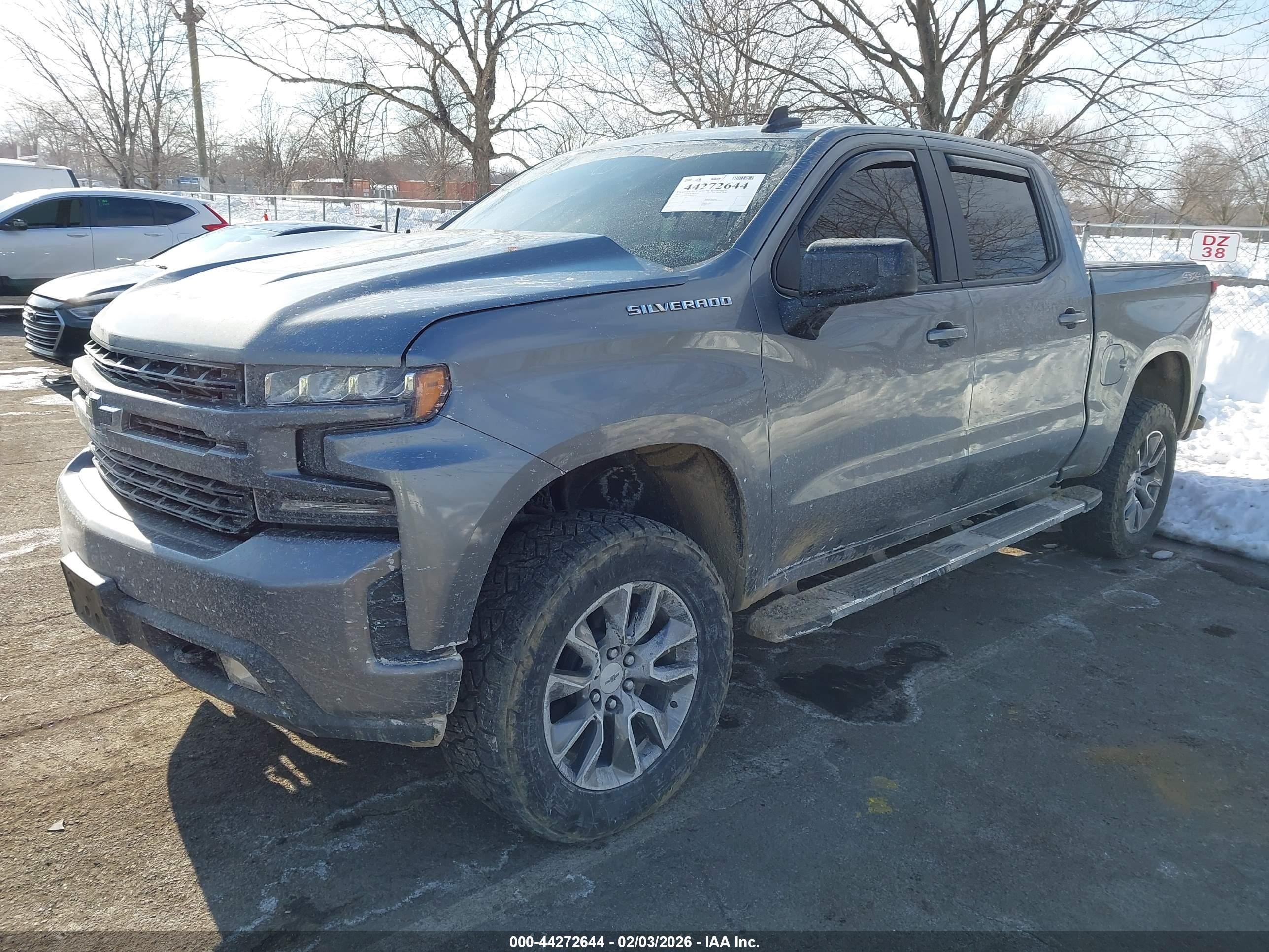 CHEVROLET SILVERADO image 2