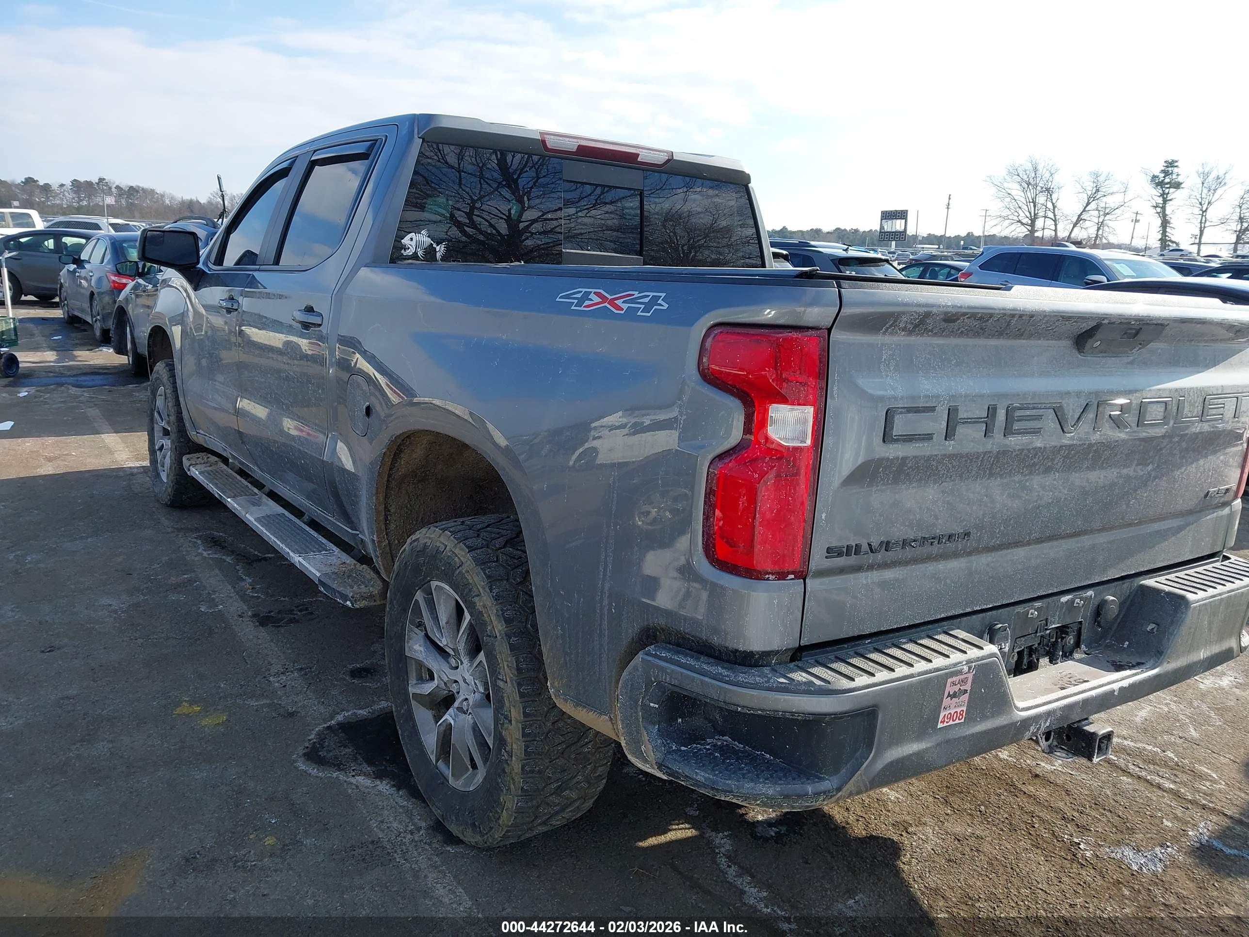 CHEVROLET SILVERADO image 3