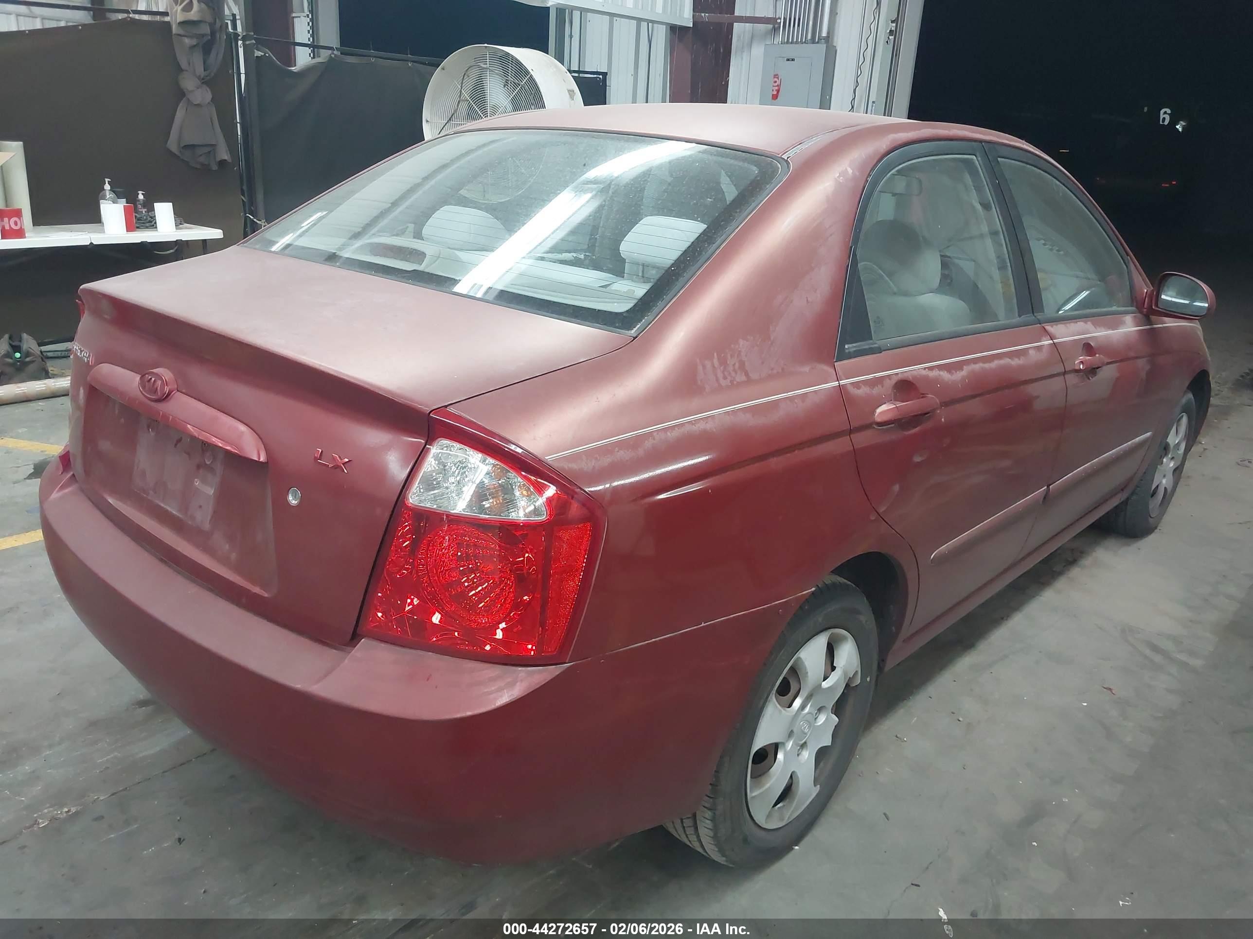 KIA SPECTRA image 4