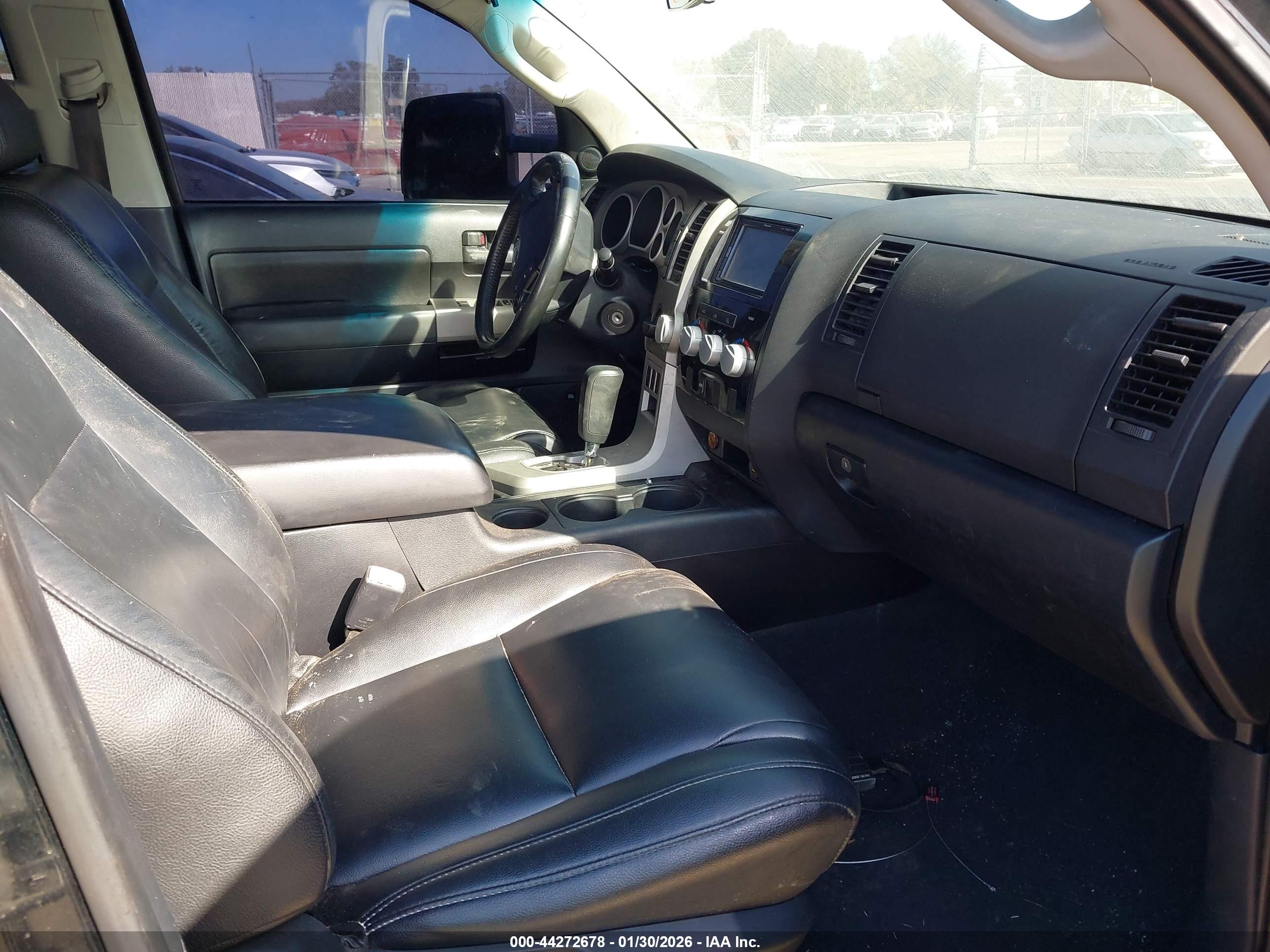 TOYOTA TUNDRA image 5