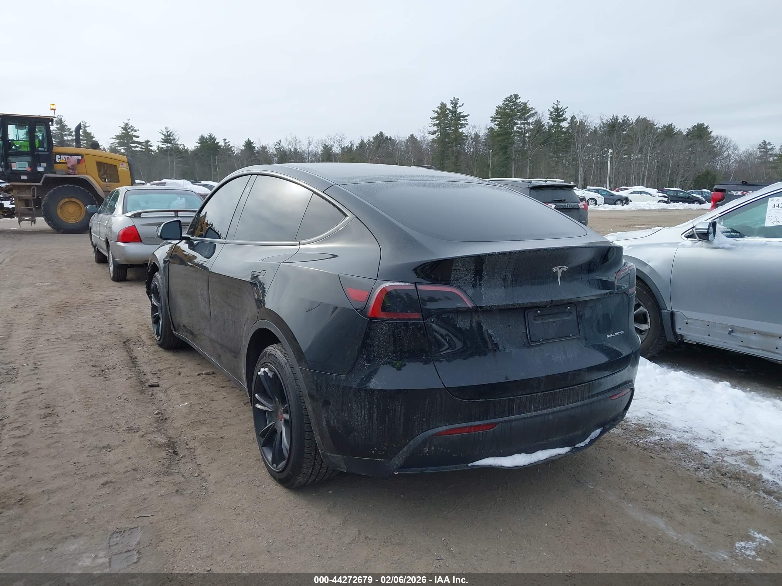 TESLA MODEL image 3