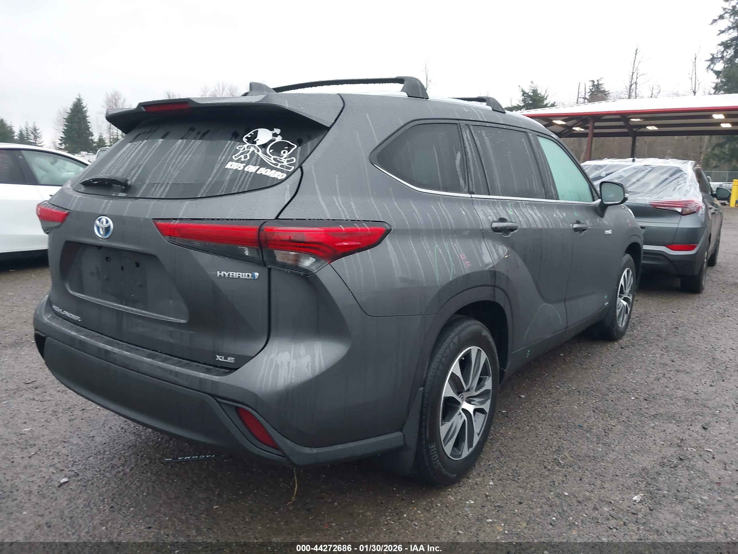 TOYOTA HIGHLANDER image 4