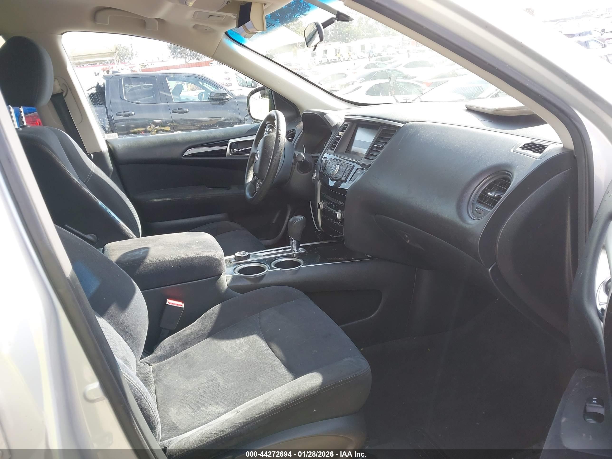 NISSAN PATHFINDER image 5