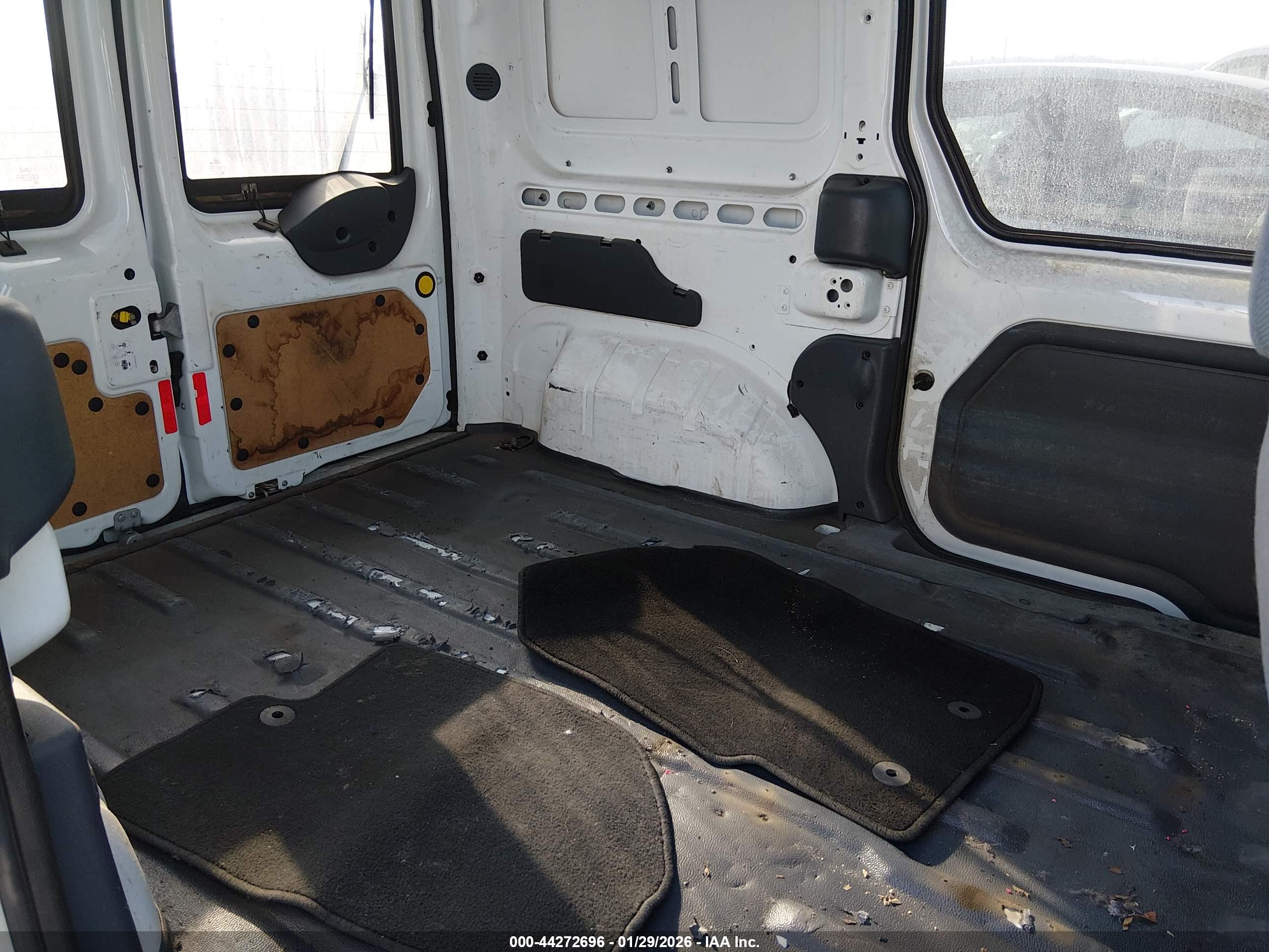 FORD TRANSIT image 8