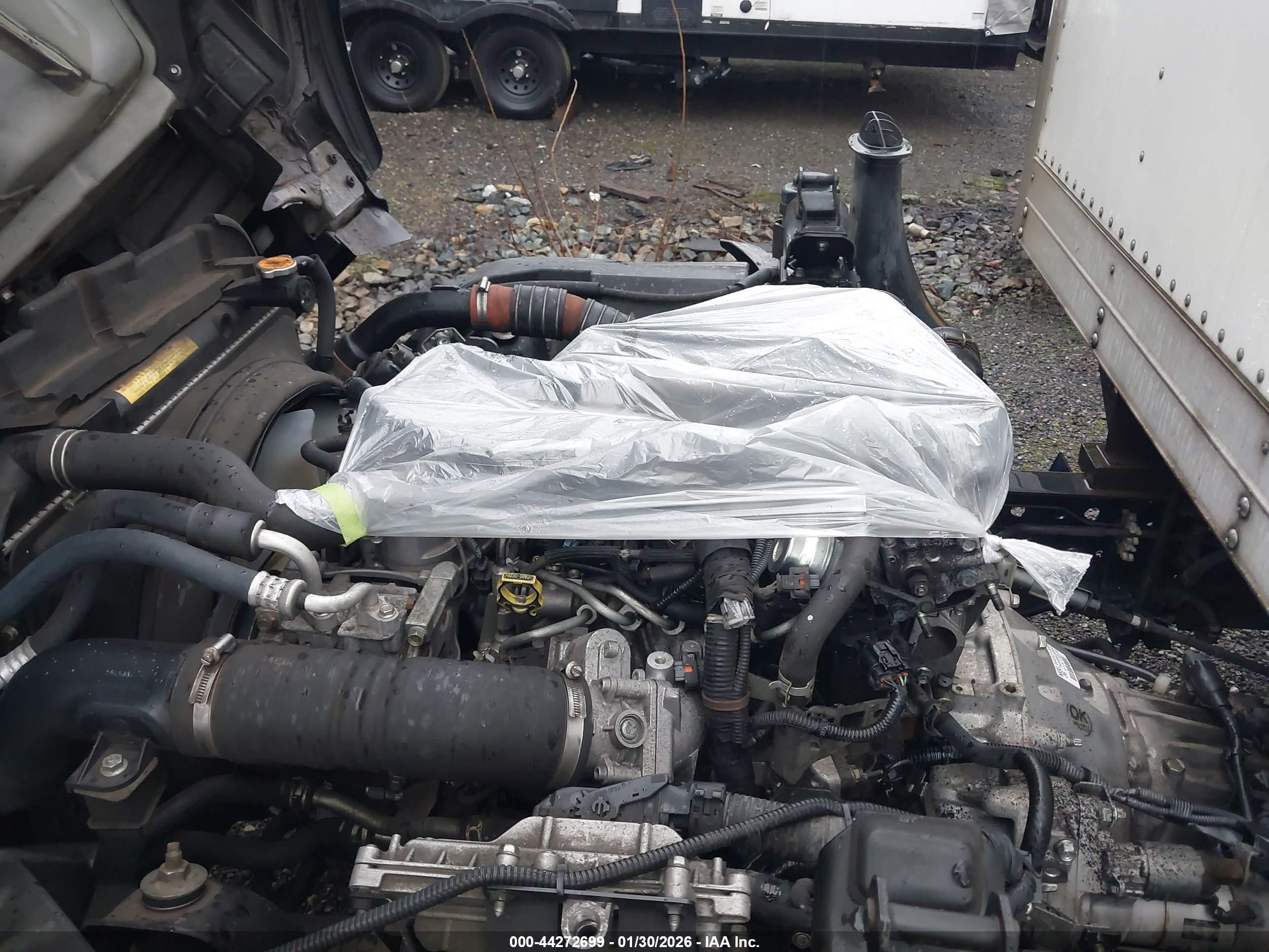 ISUZU NPR image 10