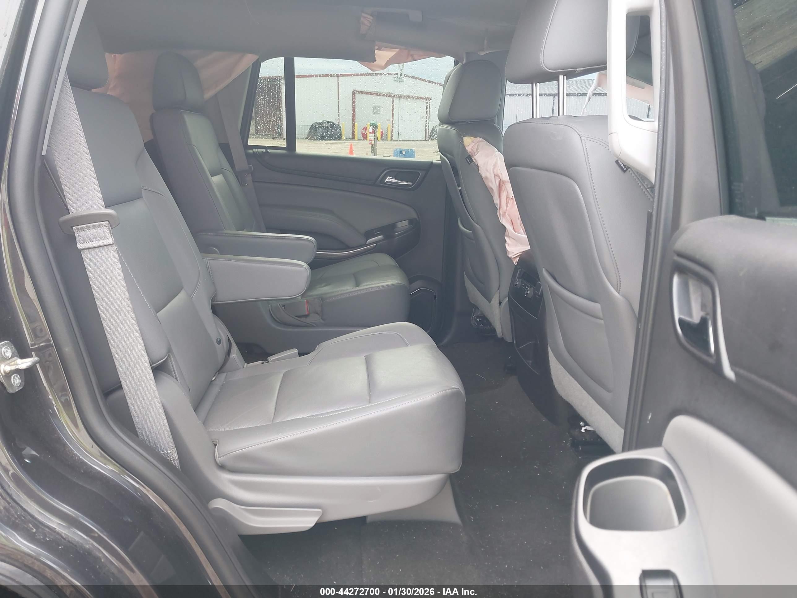 CHEVROLET TAHOE image 8