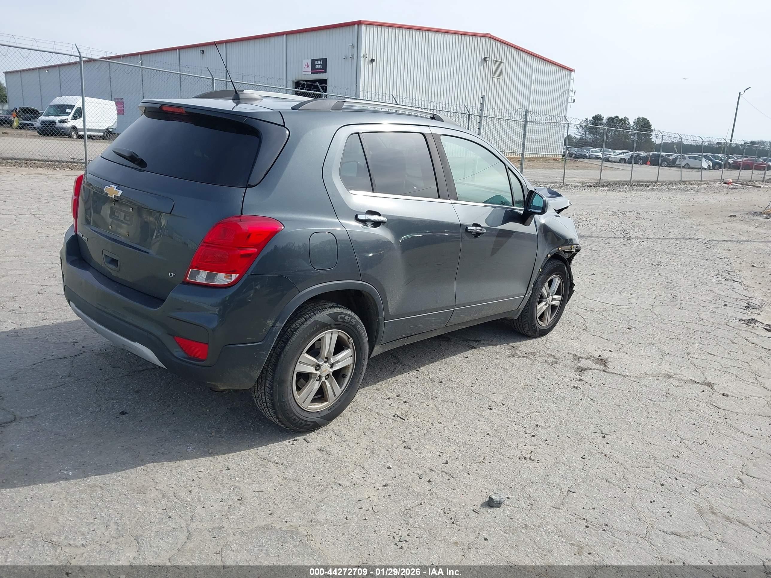 CHEVROLET TRAX image 4