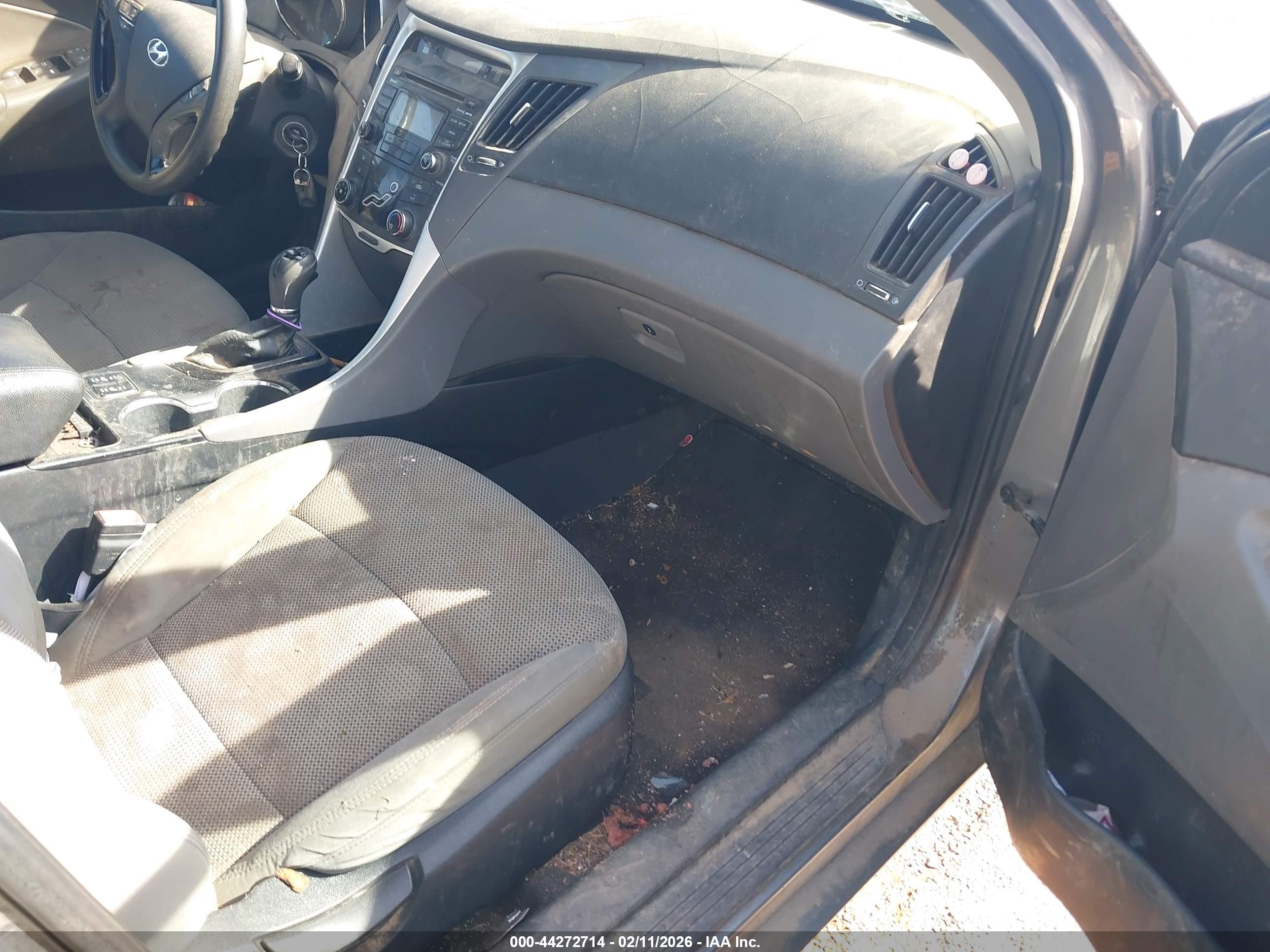HYUNDAI SONATA image 5