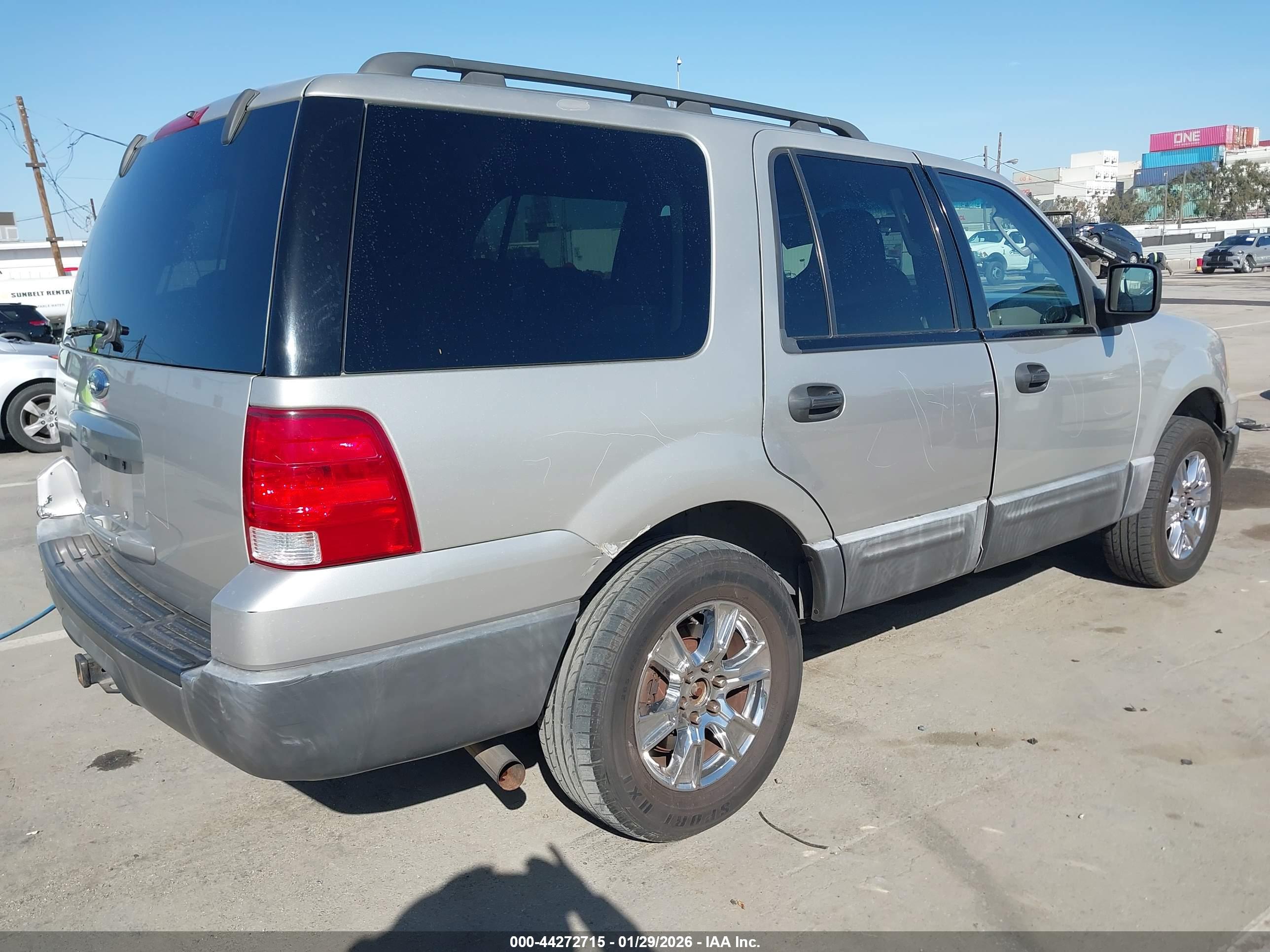FORD EXPEDITION image 4